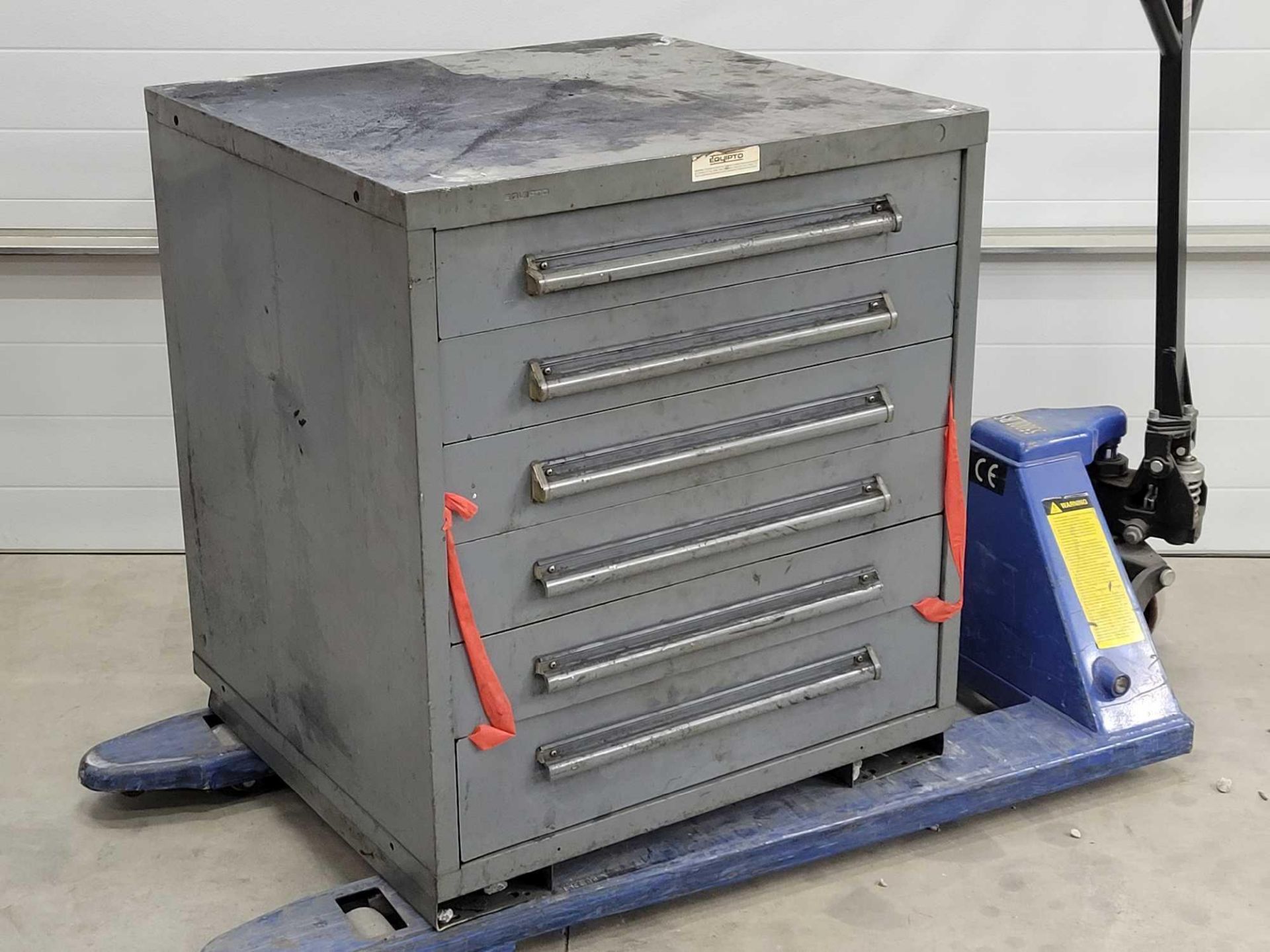 EQUIPTO TOOL CABINET 30"X27.75"X33.75" 6 DRAWERS LTL = $75 FOR PALLET, STRAPPING AND LOADING(DOES NO