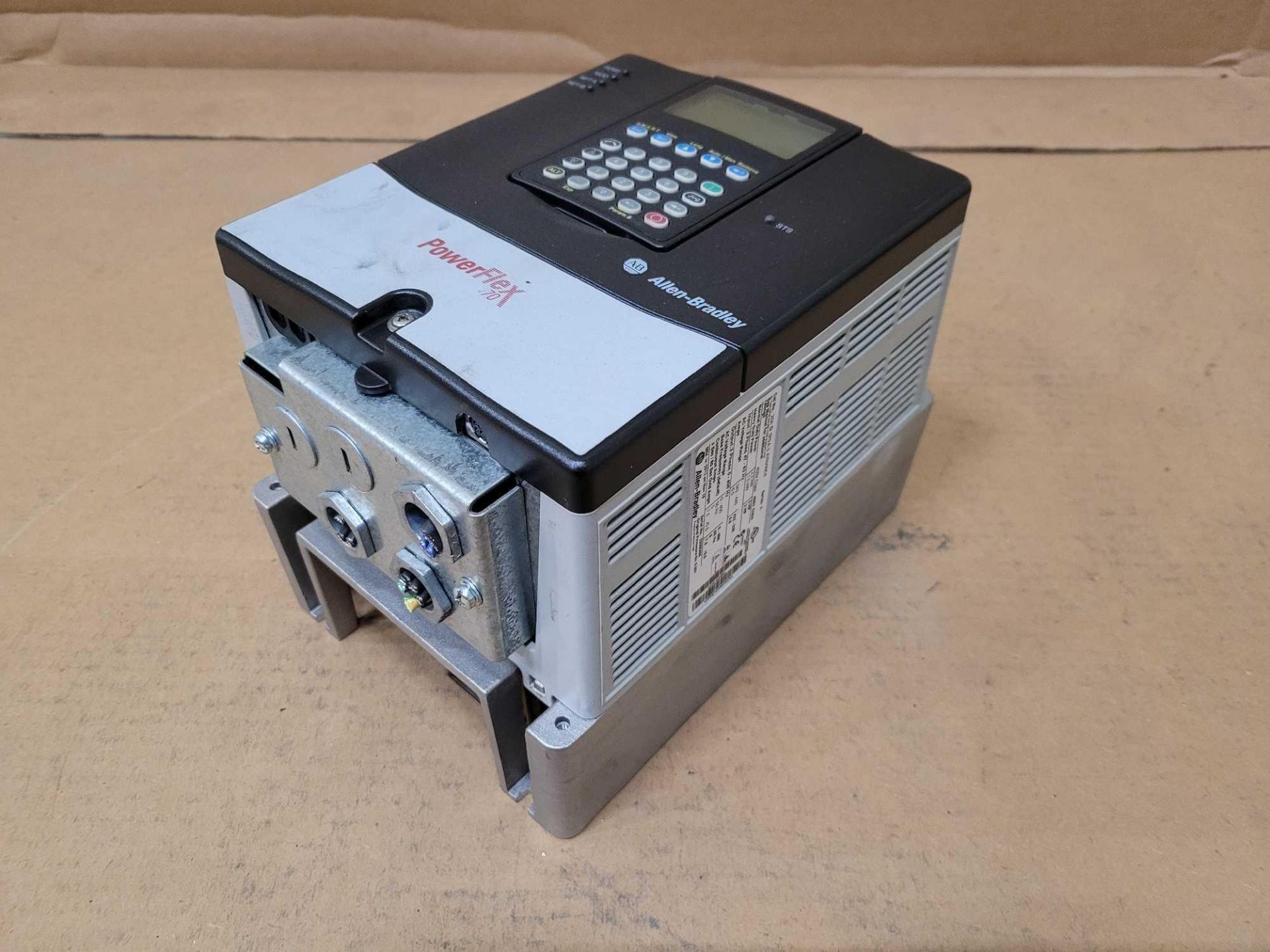 ALLEN BRADLEY 20AD5P0A3AYNANC0 /A PowerFlex 70 AC DRIVE