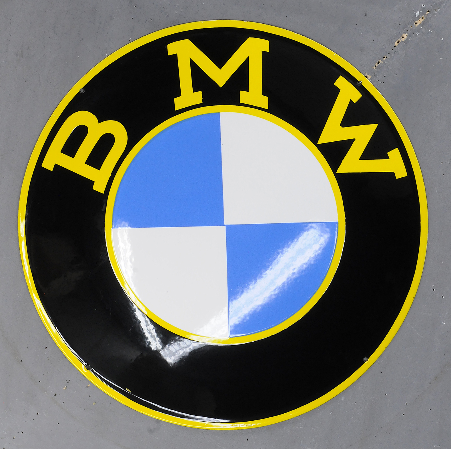 BMW - Image 3 of 3