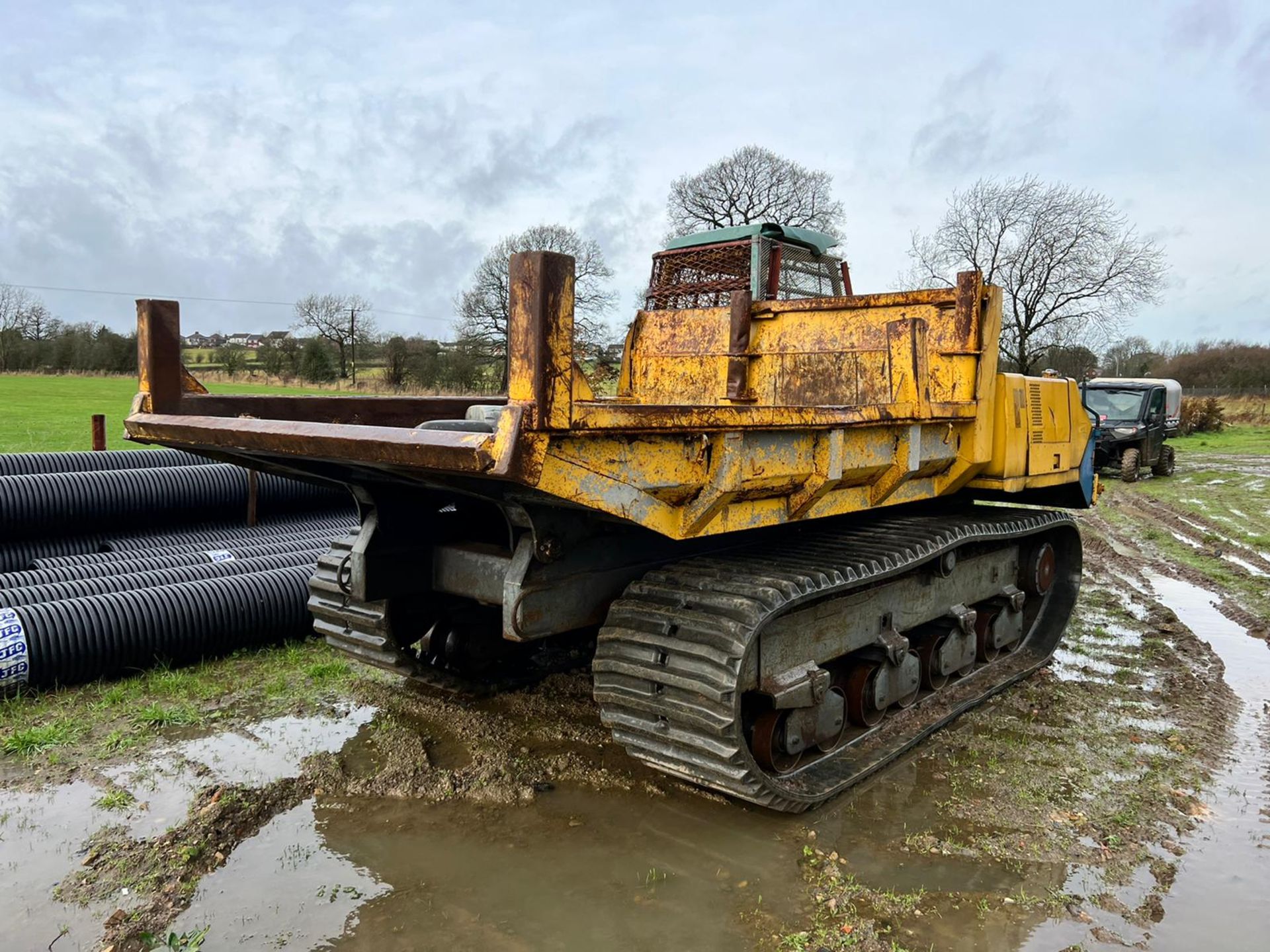 YANMAR C60R-2 6 TON REVERSE DRIVE TRACKED DUMPER, RUNS DRIVES AND TIPS, 1909 HOURS *PLUS VAT* - Image 4 of 15