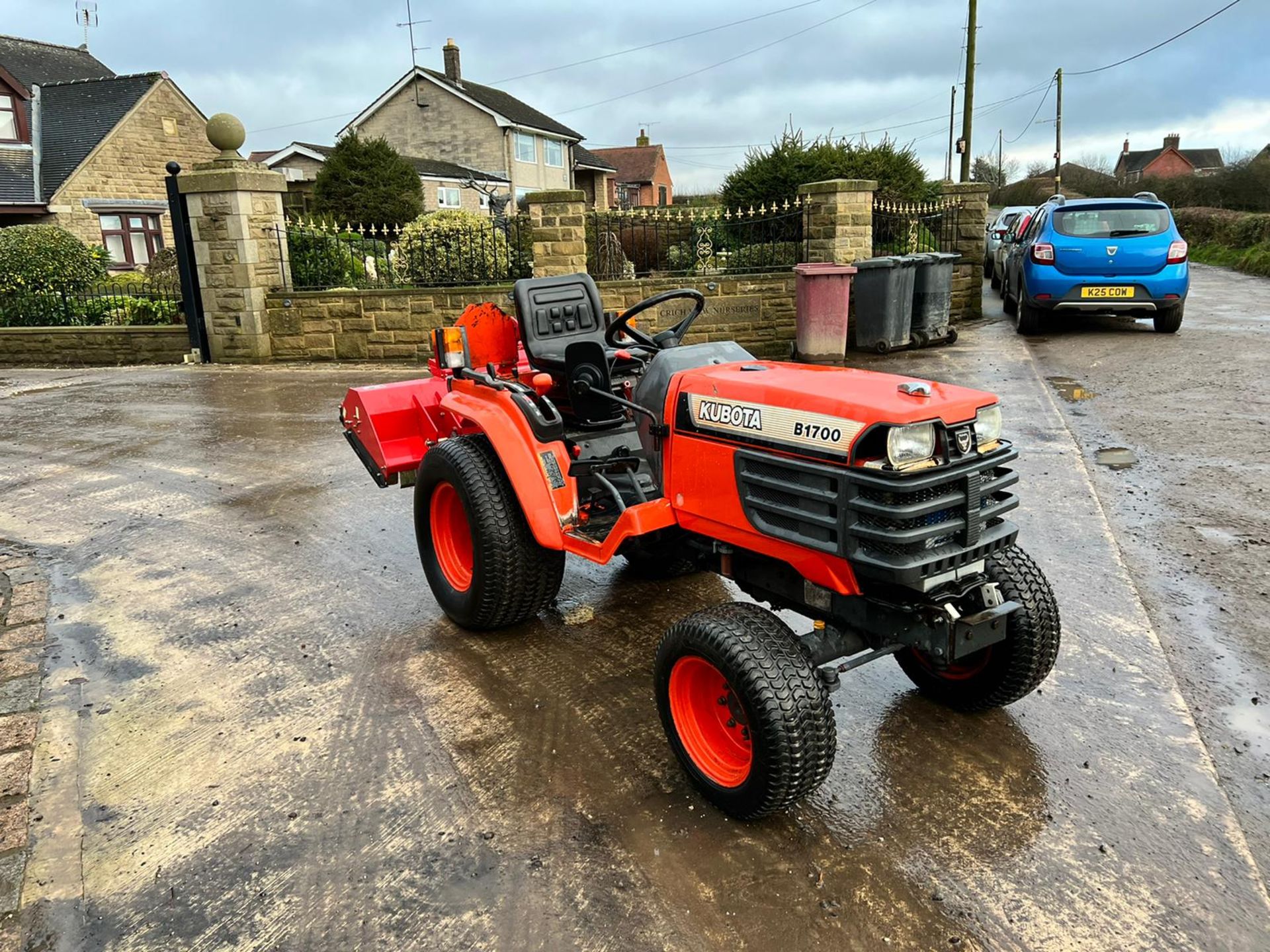 KUBOTA B1700 17hp 4WD COMPACT TRACTOR WITH 2019 EF105 FLAIL MOWER *PLUS VAT* - Image 5 of 15