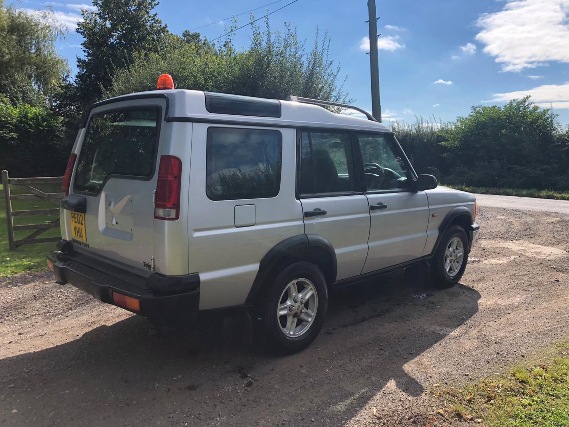 2002 LAND ROVER DISCOVERY TD5 GS SILVER ESTATE, 2.5 DIESEL ENGINE, 201,163 MILES *NO VAT* - Image 8 of 17