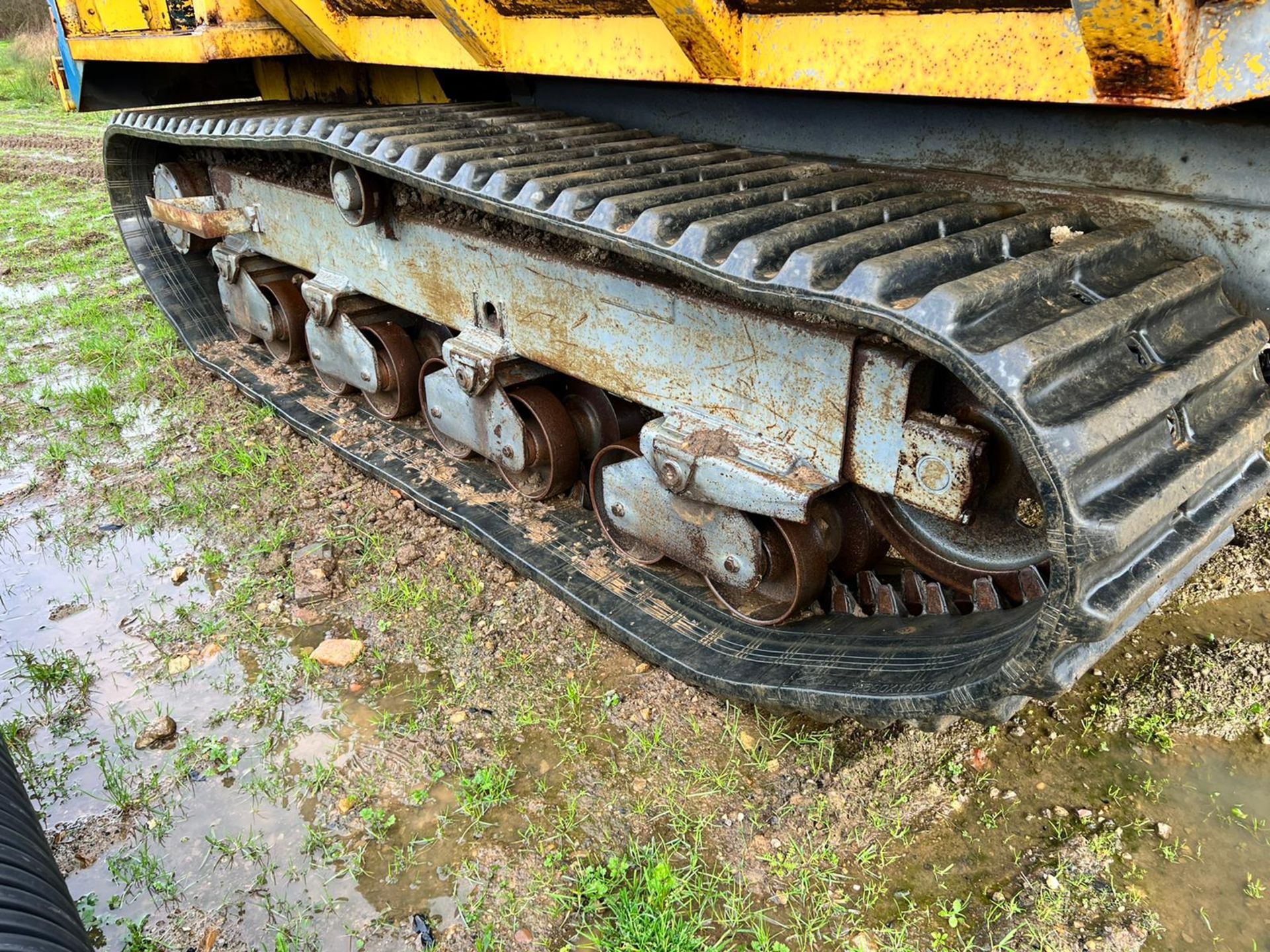 YANMAR C60R-2 6 TON REVERSE DRIVE TRACKED DUMPER, RUNS DRIVES AND TIPS, 1909 HOURS *PLUS VAT* - Image 8 of 15