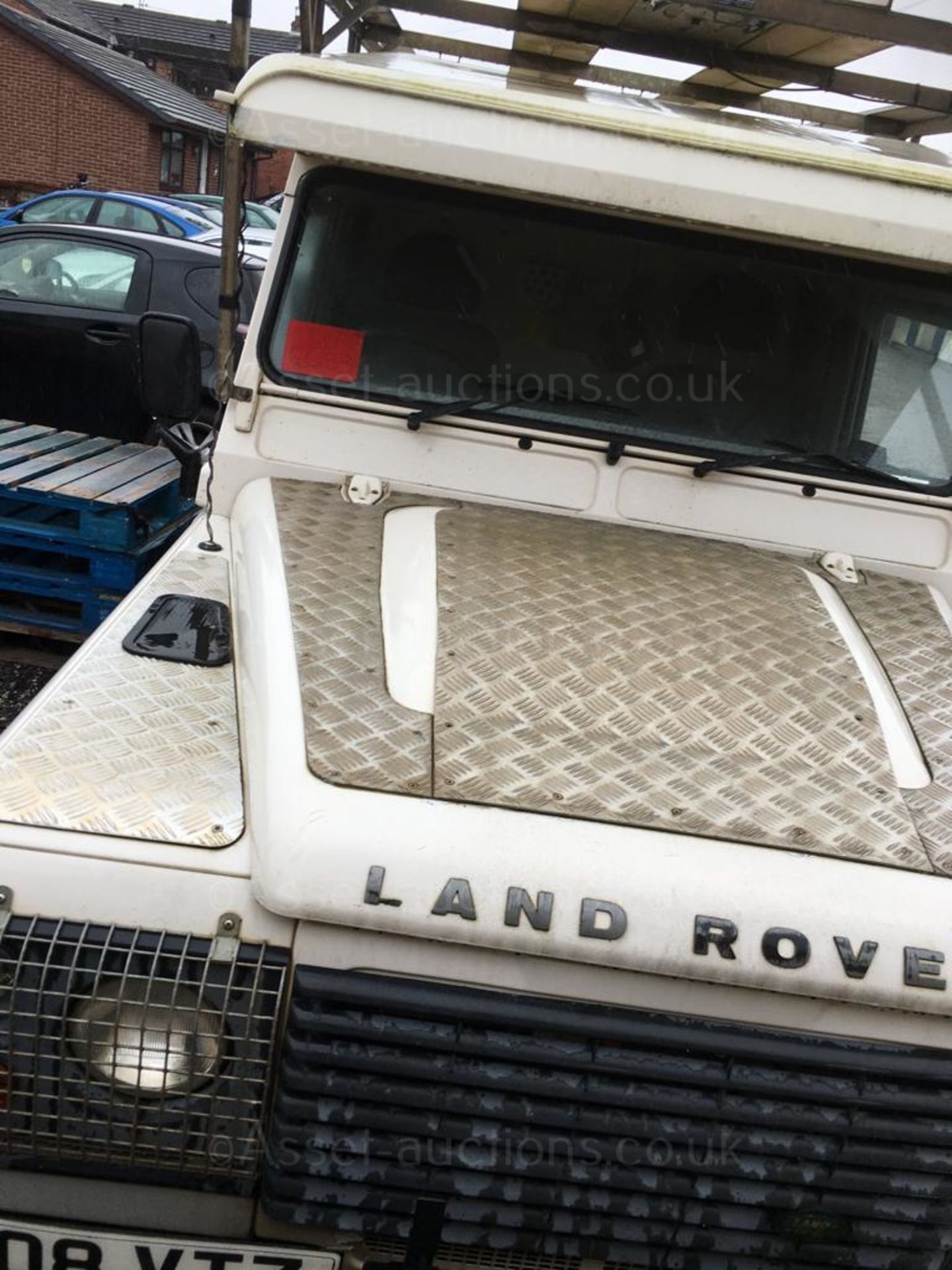 2008 LAND ROVER DEFENDER 110 HARD TOP, 2402cc DIESEL ENGINE *NO VAT* - Image 10 of 17