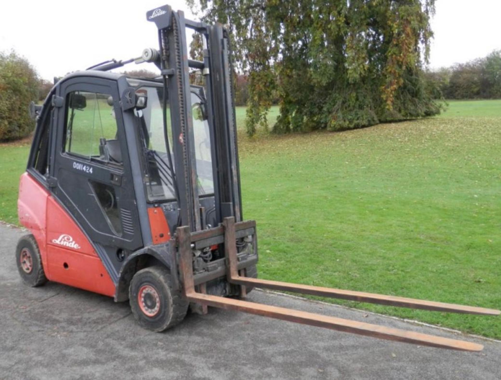 LINDE H20D 2 TON DIESEL FORKLIFT, RUNS DRIVES AND LIFTS, FULLY CABBED, NICE TIDY CAB *PLUS VAT*