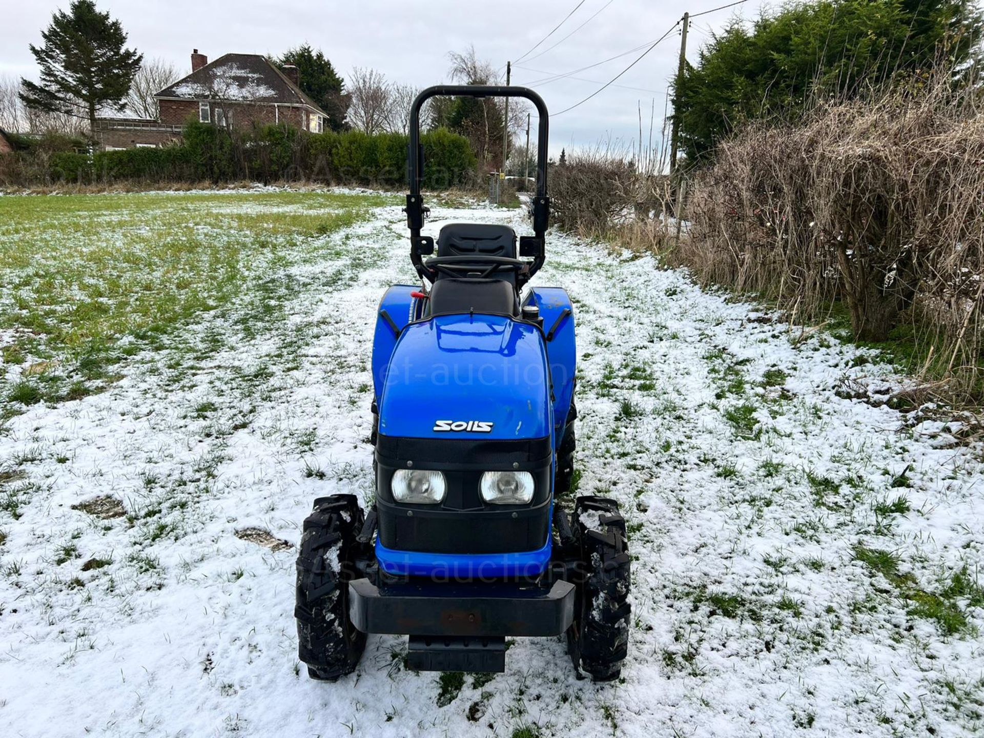 2016 SOLIS 20 4WD COMPACT TRACTOR, RUNS DRIVES AND WORKS, SHOWING A LOW AND GENUINE 1246 HOURS - Image 2 of 13