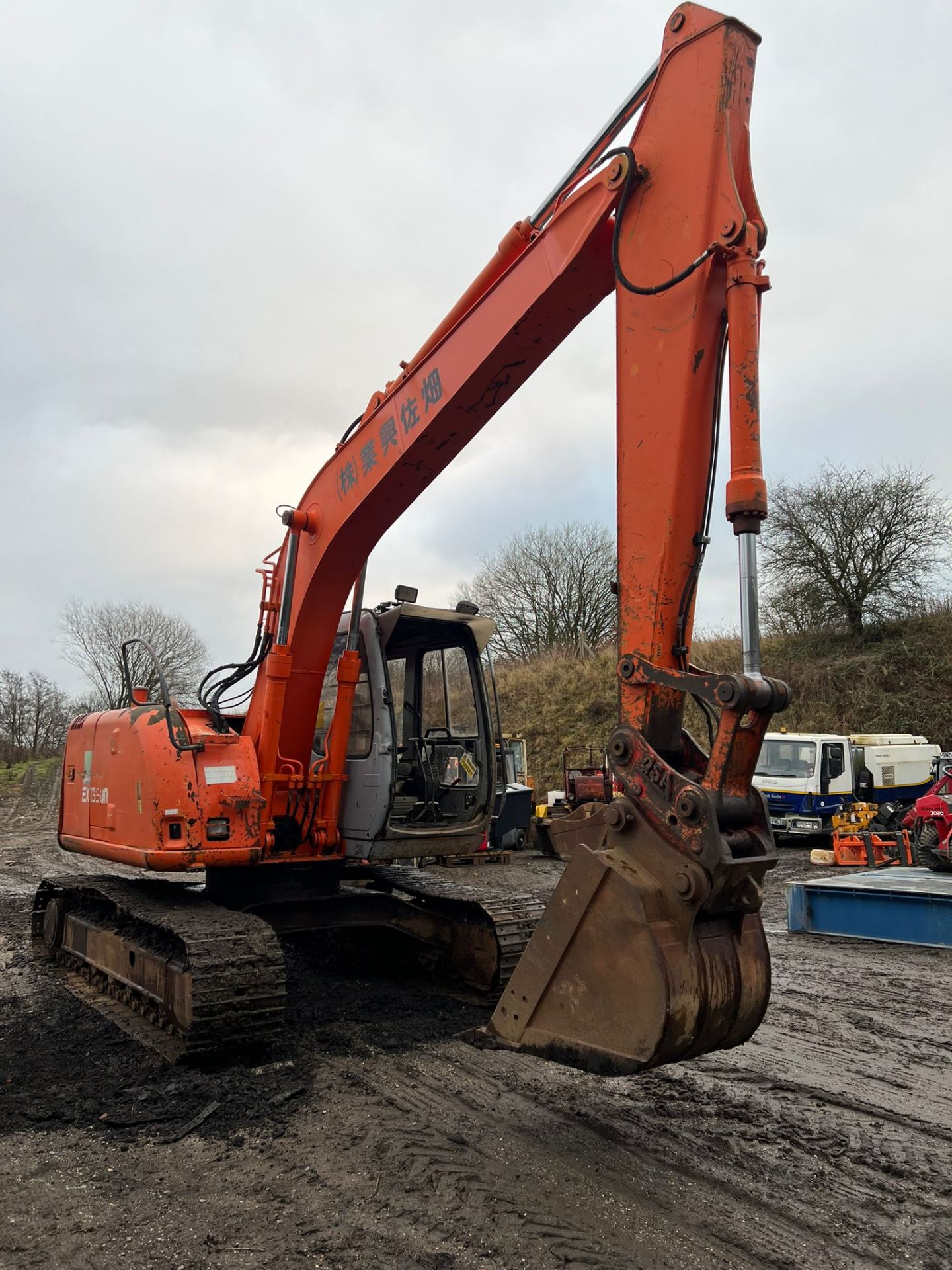 HITACHI EX135 13 TON TRACKED DIGGER / EXCAVATOR, 5183 RECORDED HOURS, RUNS WORKS AND DIGS *PLUS VAT* - Image 3 of 8