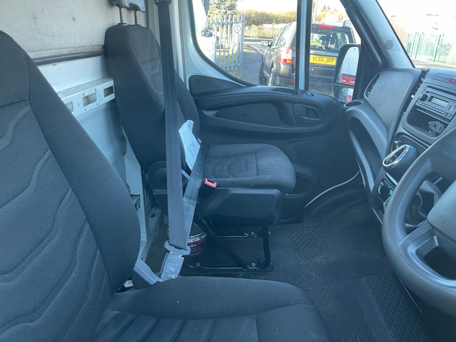 2015/65 IVECO DAILY 35S11, AUTO TIPTRONIC LWB TO TAKE 16ft RECOVERY BODY, TIDY CAB INTERIOR *NO VAT* - Image 14 of 25