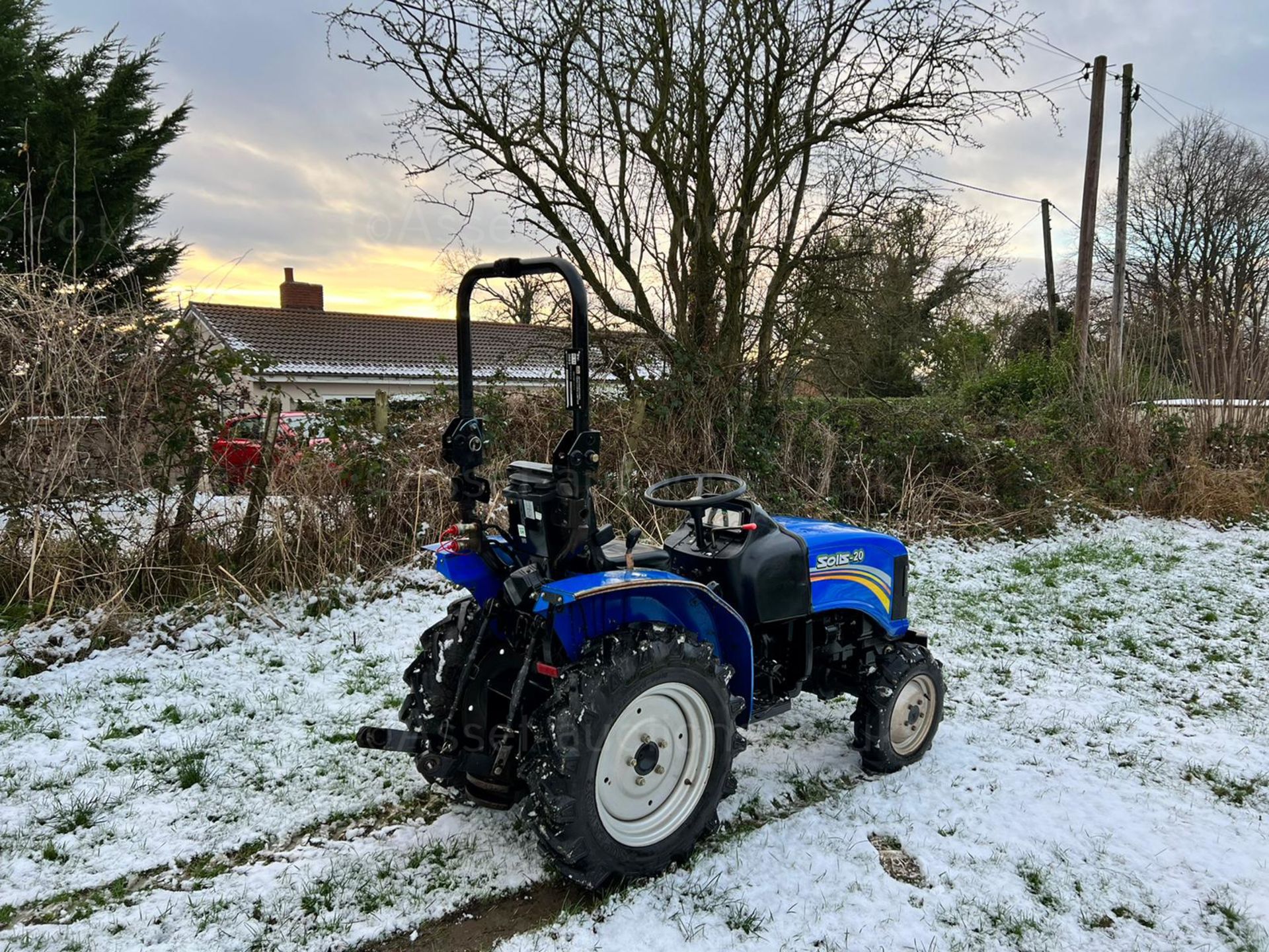 2016 SOLIS 20 4WD COMPACT TRACTOR, RUNS DRIVES AND WORKS, SHOWING A LOW AND GENUINE 1246 HOURS - Image 7 of 13