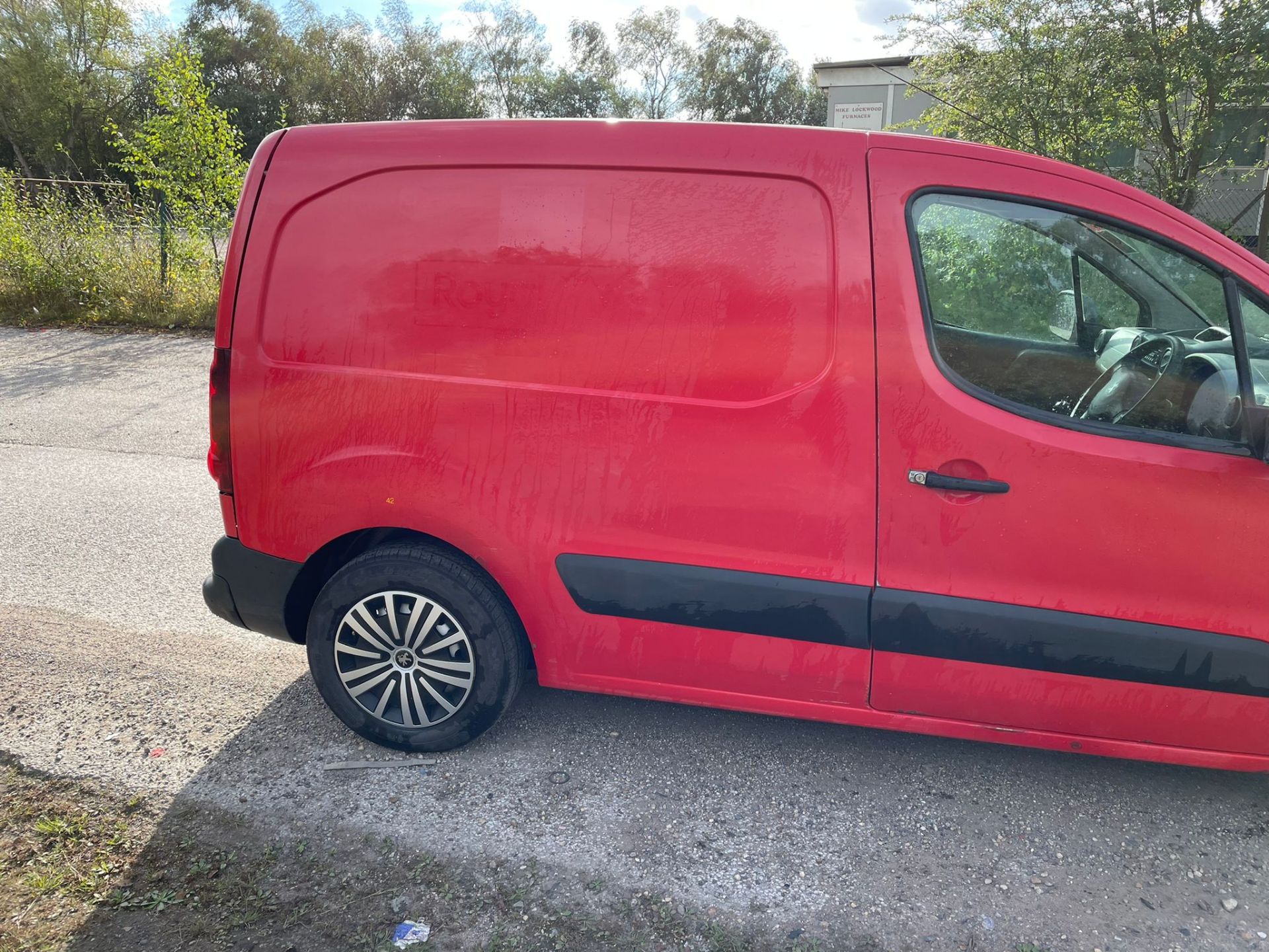 2012 PEUGEOT PARTNER 625 S L1 HDI RED PANEL VAN, 91,198 MILES, 1.6 DIESEL ENGINE *NO VAT* - Image 9 of 18