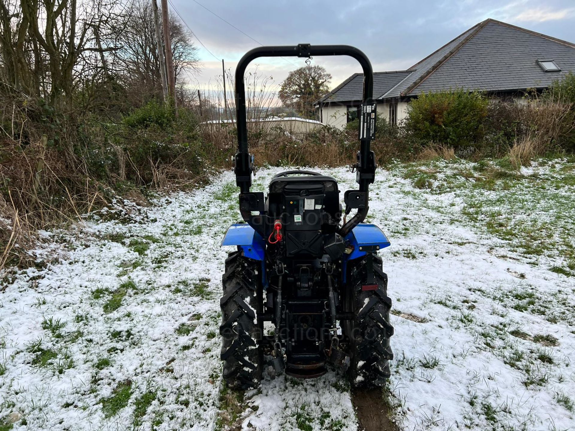 2016 SOLIS 20 4WD COMPACT TRACTOR, RUNS DRIVES AND WORKS, SHOWING A LOW AND GENUINE 1246 HOURS - Image 5 of 13