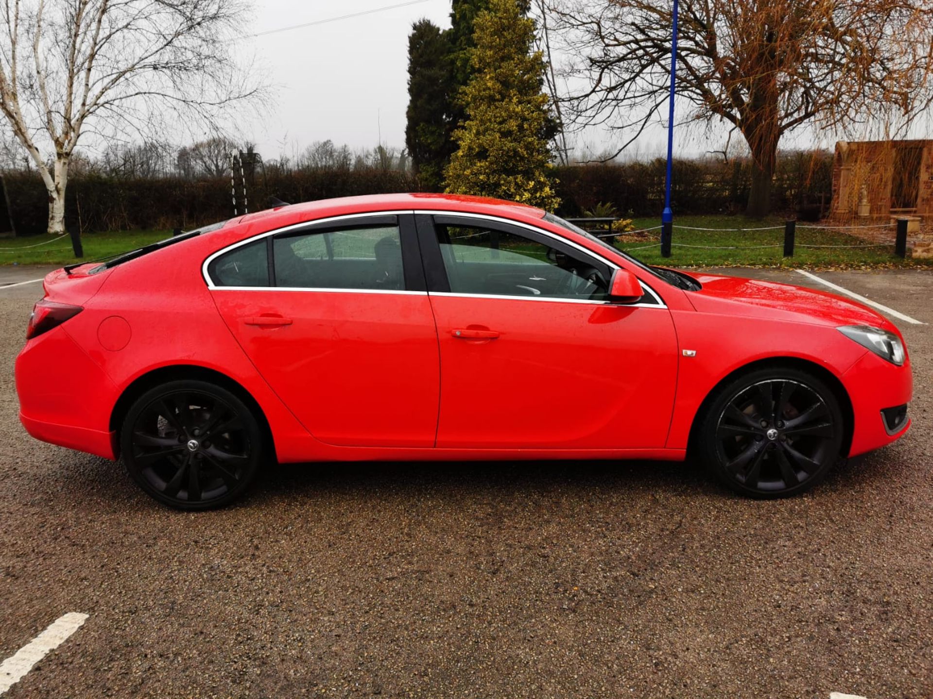 2014 VAUXHALL INSIGNIA TECHLINE CDTI ECO S/S RED HATCHBACK, 117,308 MILES *NO VAT* - Image 8 of 23