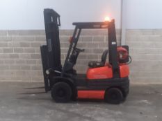 TOYOTA 5FG15 GAS FORKLIFT 2 STAGE MAST SIDE SHIFT, 1500kg CAPACITY, STARTS AND DRIVES *PLUS VAT*