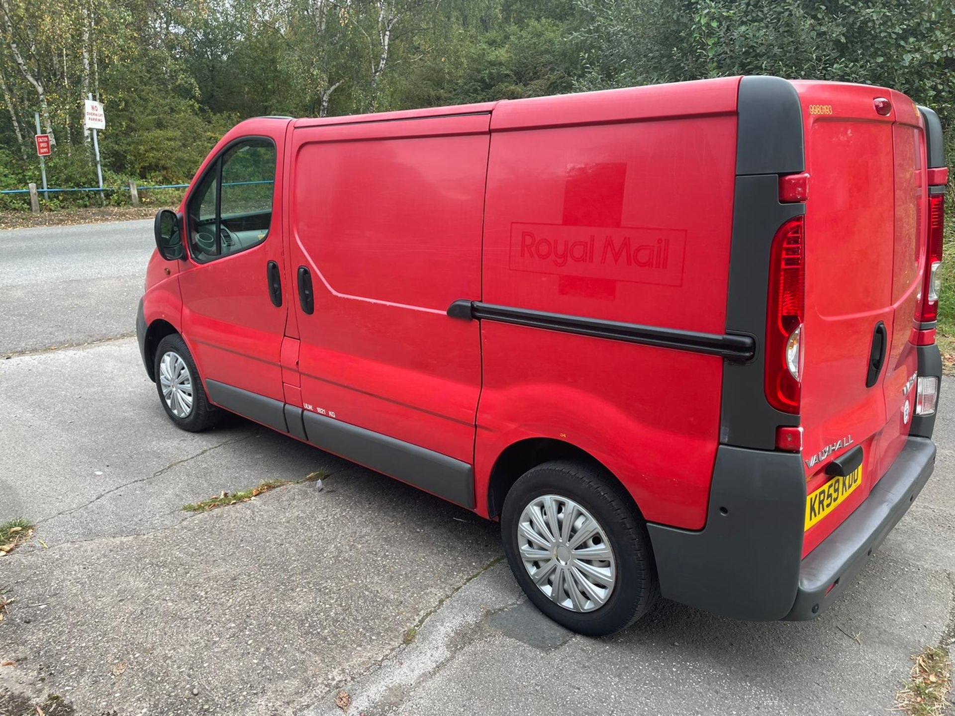 2009 VAUXHALL VIVARO 2700 CDTI SWB RED PANEL VAN, 2.0 DIESEL ENGINE, 125,530 MILES *NO VAT* - Image 4 of 19