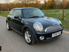 2006 MINI COOPER 1.6 6 SPEED BLACK HATHCBACK, 1.6 PETROL, 112K MILES, ALLOY WHEELS *NO VAT*