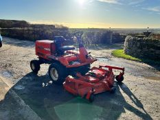 KUBOTA F2400 4WD RIDE ON MOWER, RUNS DRIVES AND CUTS, GOOD SOLID TRIPLE BLADE DECK *PLUS VAT*