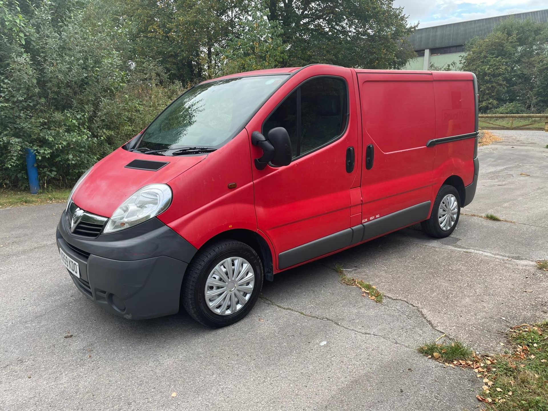 2009 VAUXHALL VIVARO 2700 CDTI SWB RED PANEL VAN, 2.0 DIESEL ENGINE, 125,530 MILES *NO VAT* - Image 3 of 19