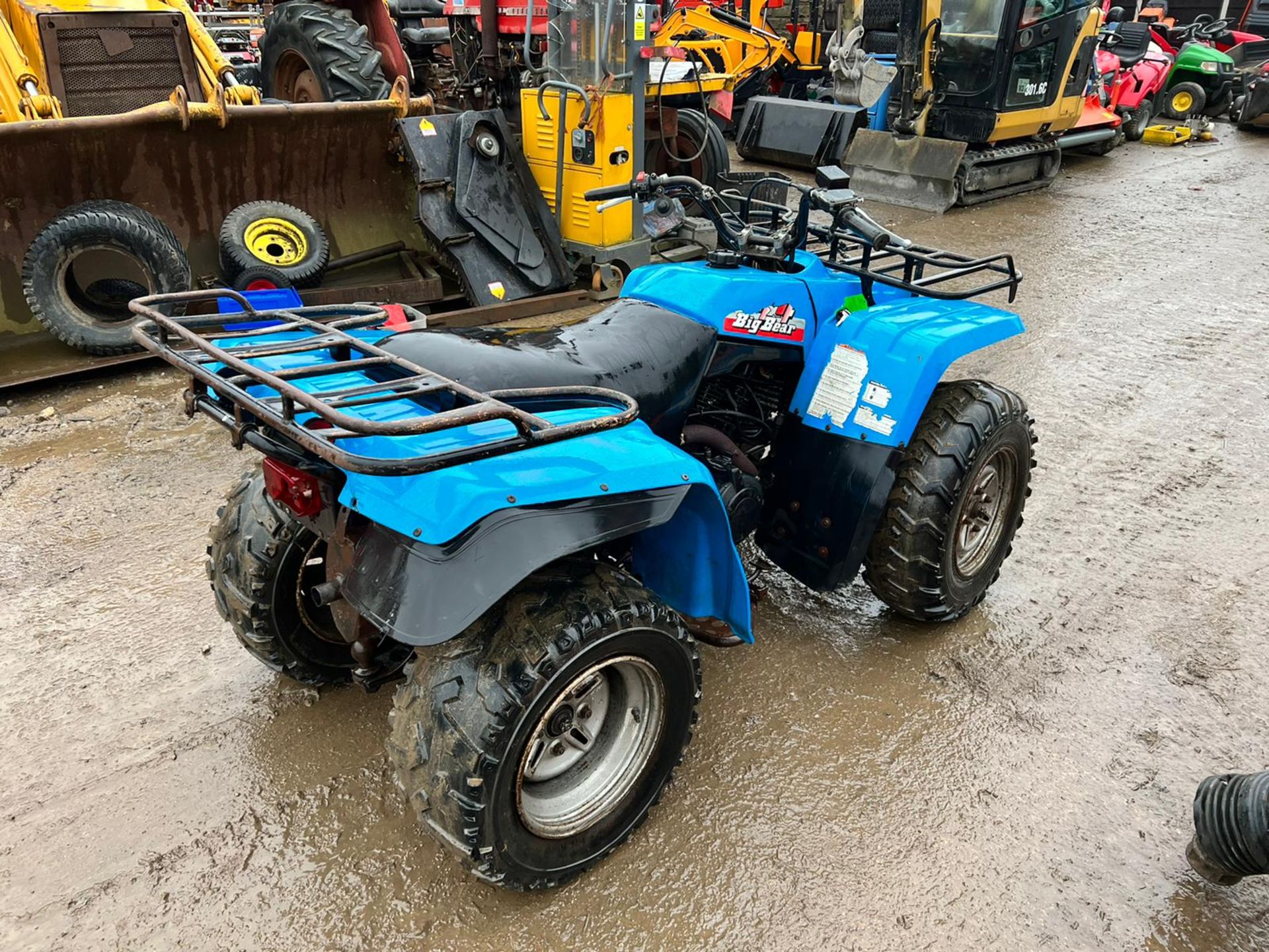 YAMAHA BIG BEAR 350 4X4 QUAD BIKE, RUNS AND DRIVES, GOOD SEAT, ELECTRIC START *PLUS VAT* - Image 3 of 9