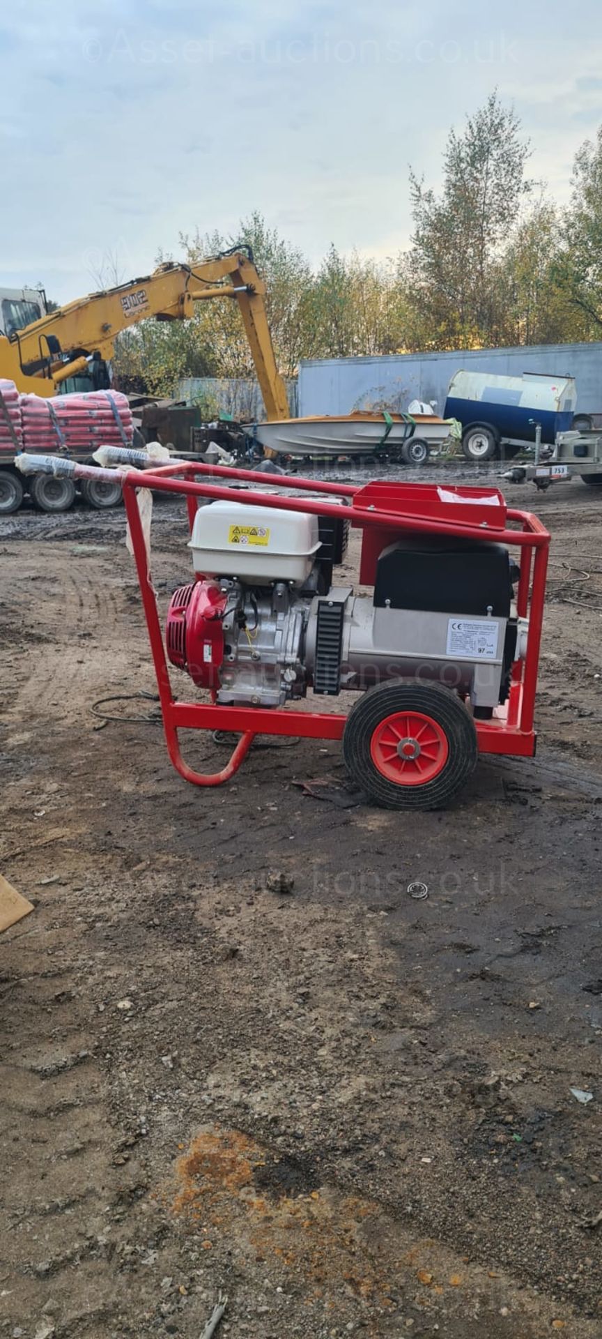 HONDA GX390 PETROL WELDER, 7KvA 200 AMP, 110v OR 240v, IN WORKING ORDER, YEAR 2018 *PLUS VAT*