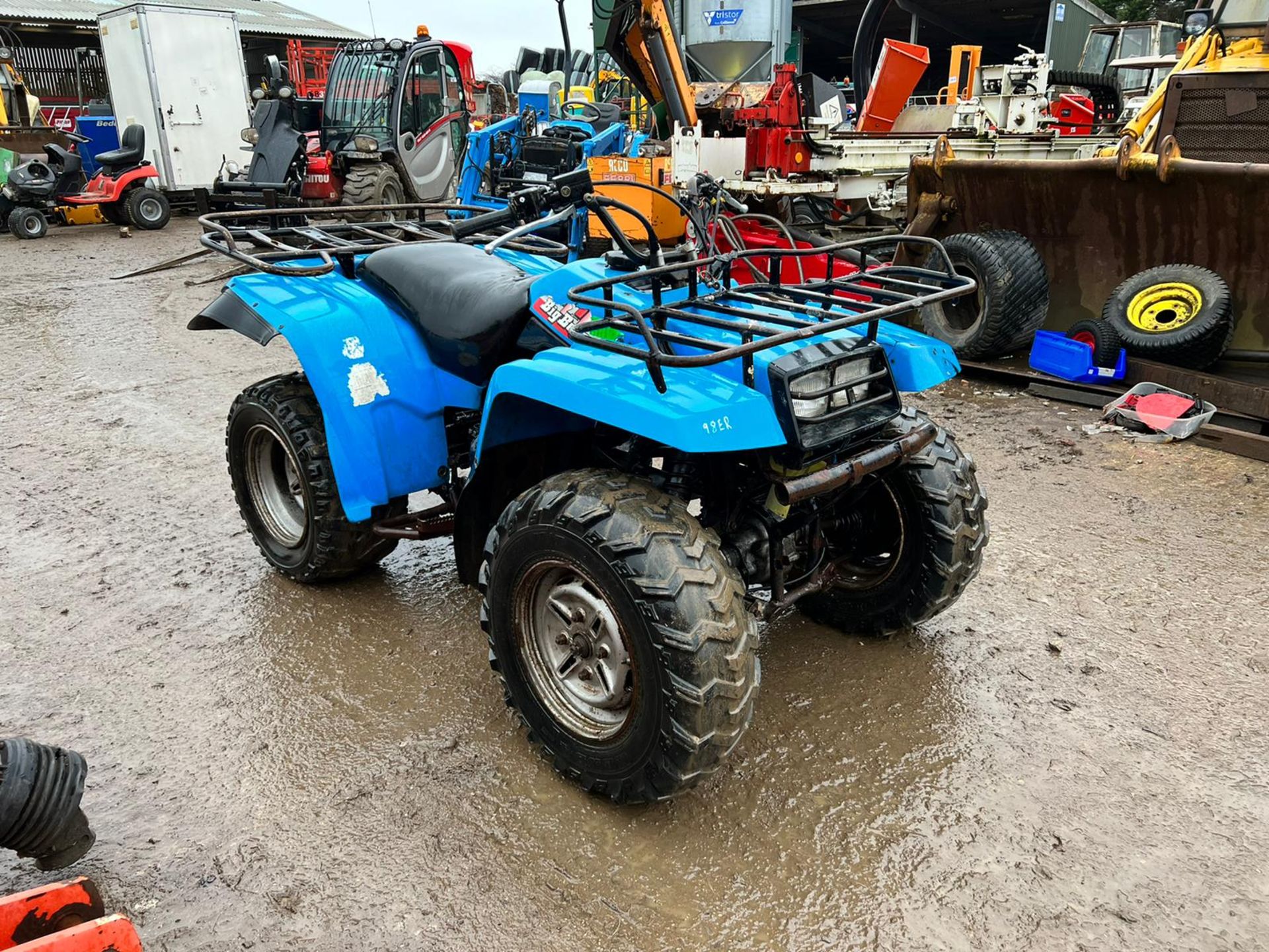 YAMAHA BIG BEAR 350 4X4 QUAD BIKE, RUNS AND DRIVES, GOOD SEAT, ELECTRIC START *PLUS VAT* - Image 4 of 9