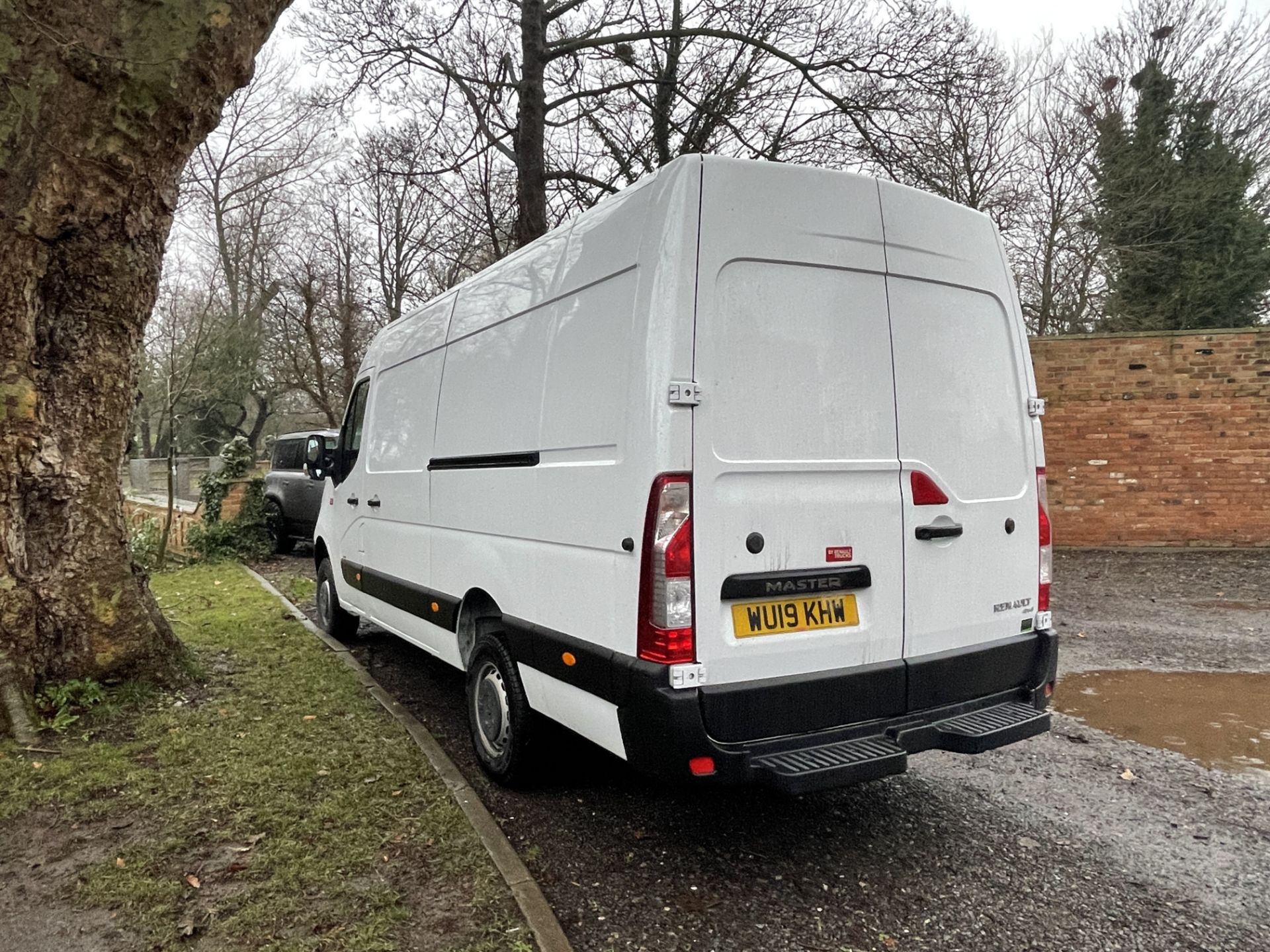 4x4 2019 RENAULT TRUCKS MASTER 35 LWB 4x4 WHITE PANEL VAN, 20K MILES *PLUS VAT* CAMPER? SWAMPER? - Image 6 of 36