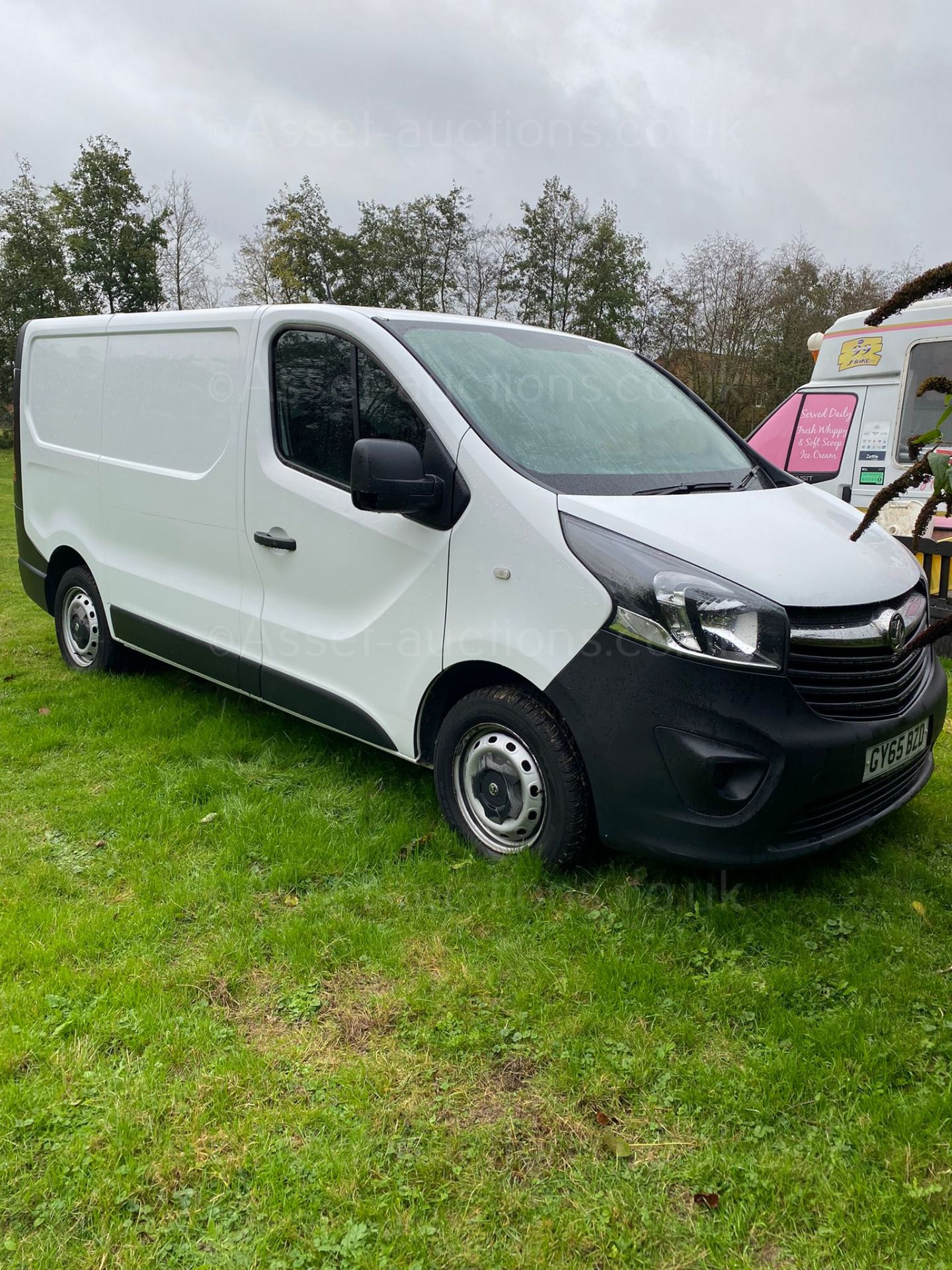 2015 VAUXHALL VIVARO 2700 CDTI WHITE PANEL VAN, 127,726 MILES, 1.6 DIESEL ENGINE *NO VAT*