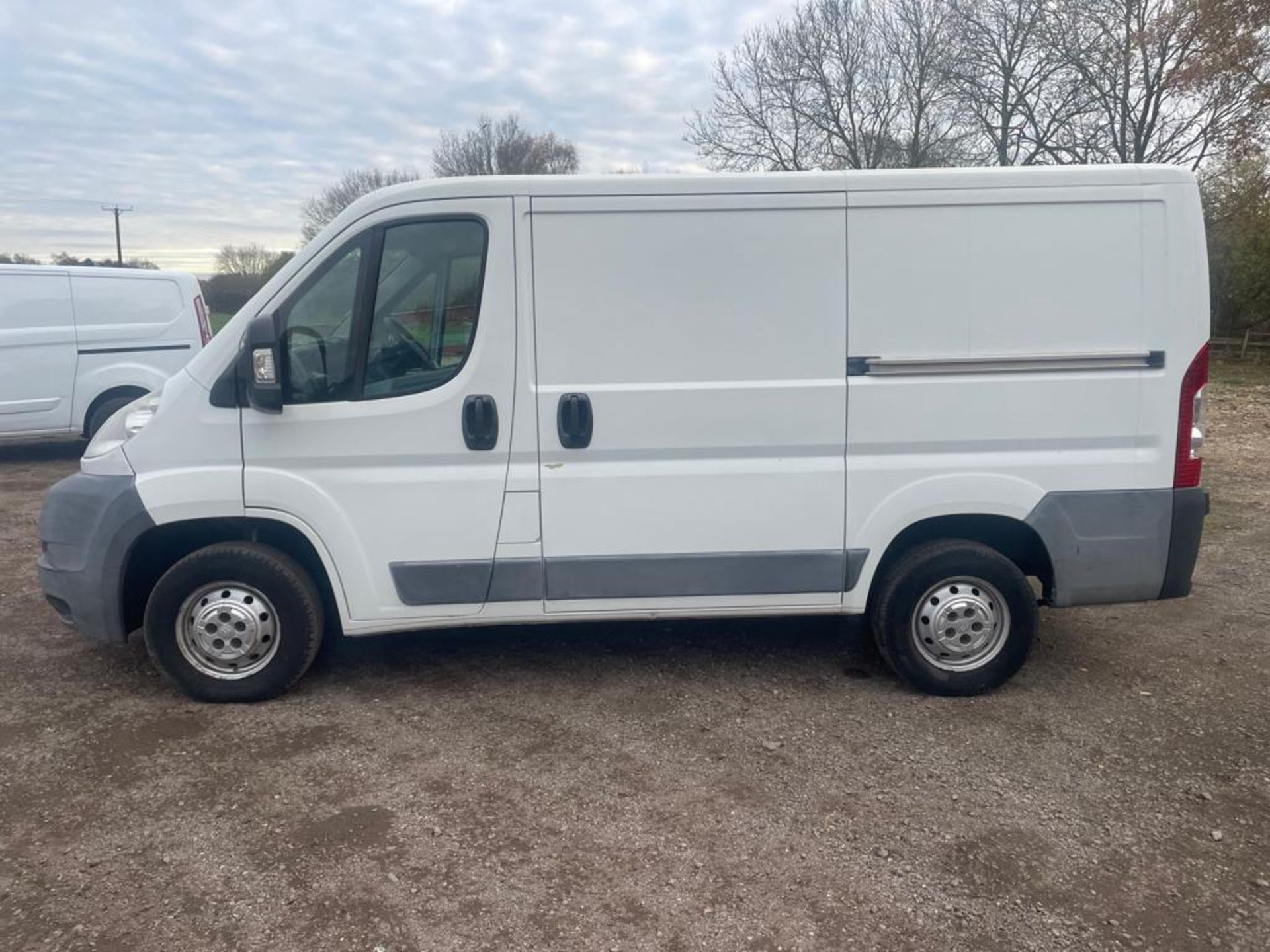 2010 CITROEN RELAY 30 ENTERPRISE HDI WHITE PANEL VAN, 83K MILES, 2.2 DIESEL *PLUS VAT* - Image 4 of 9