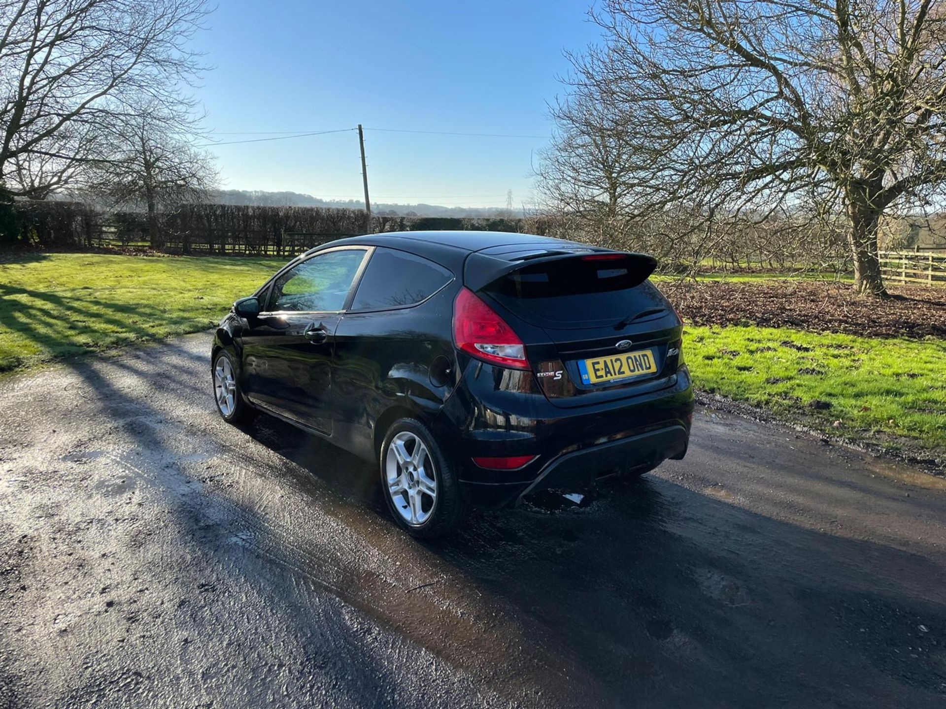 2012 FORD FIESTA SPORT TDCI BLACK SPORT VAN, 122K MILES, 1560cc DIESEL ENGINE *NO VAT* - Image 4 of 14