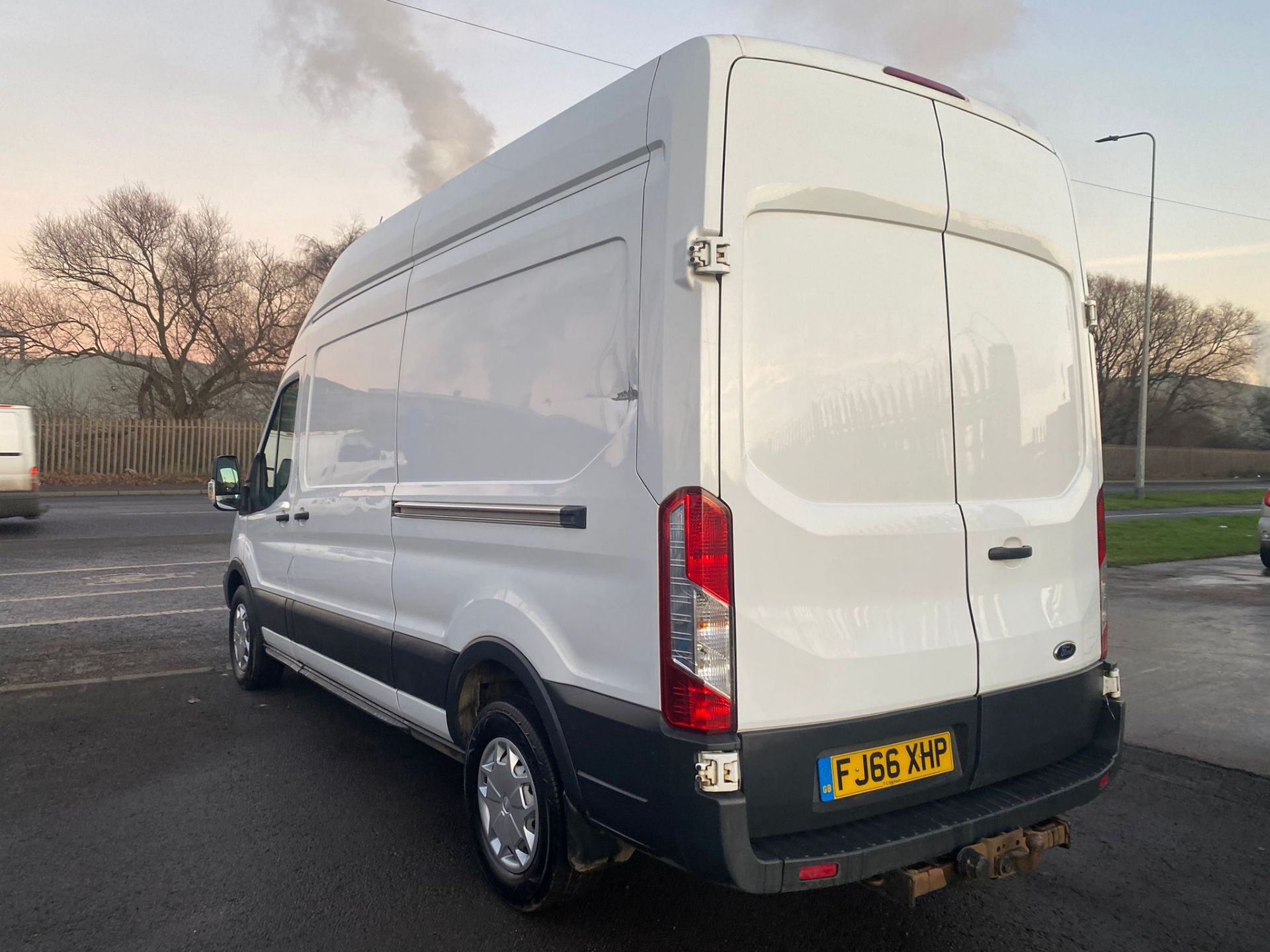 2017/66 FORD TRANSIT 350 2.0 EURO 6, 88K MILES WITH SERVICE HISTORY, ULEX COMPLIANT *PLUS VAT* - Image 4 of 11