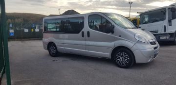 2009 VAUXHALL VIVARO COMBI LWB SILVER MINIBUS, 2.0 DIESEL ENGINE, 234,770 MILES *NO VAT*