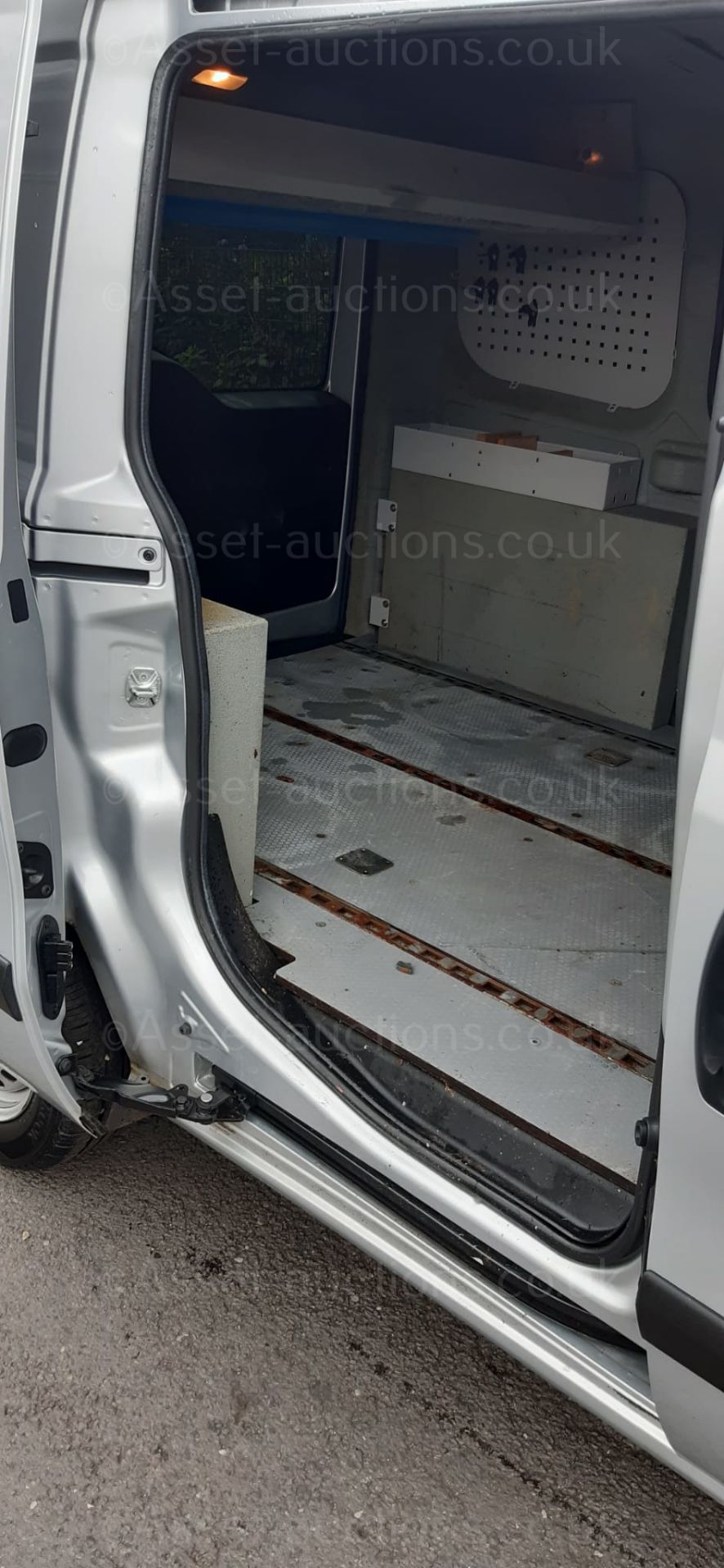 2017 VAUXHALL COMBO 2300 CDTI ECOFLEX S/S SILVER PANEL VAN, 102K MILES *PLUS VAT* - Image 6 of 12