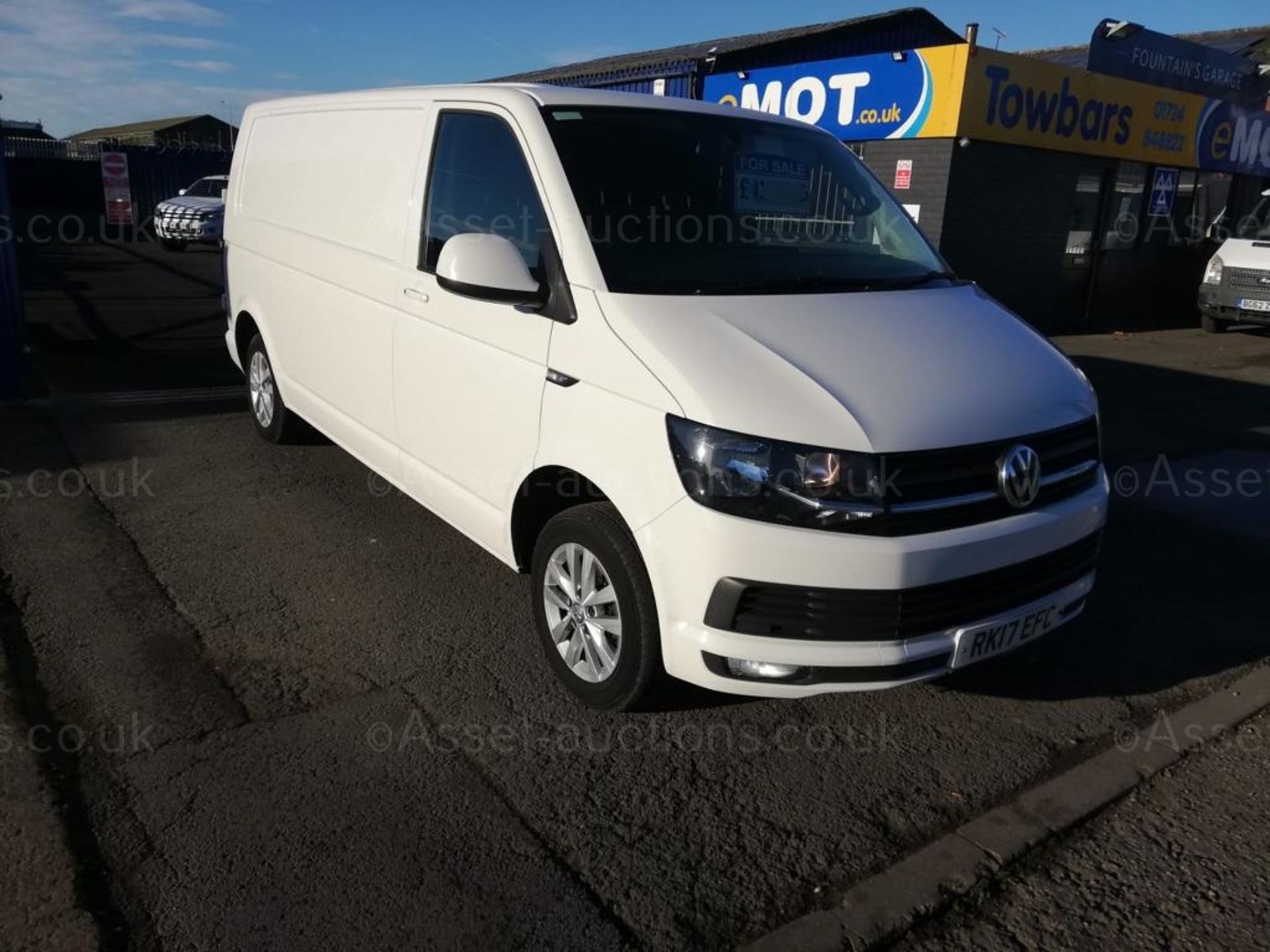 2017 VOLKSWAGEN TRANSPORTER T30 H-LN TDI WHITE PANEL VAN, 2.0 DIESEL, 128K MILES *PLUS VAT* - Image 3 of 12