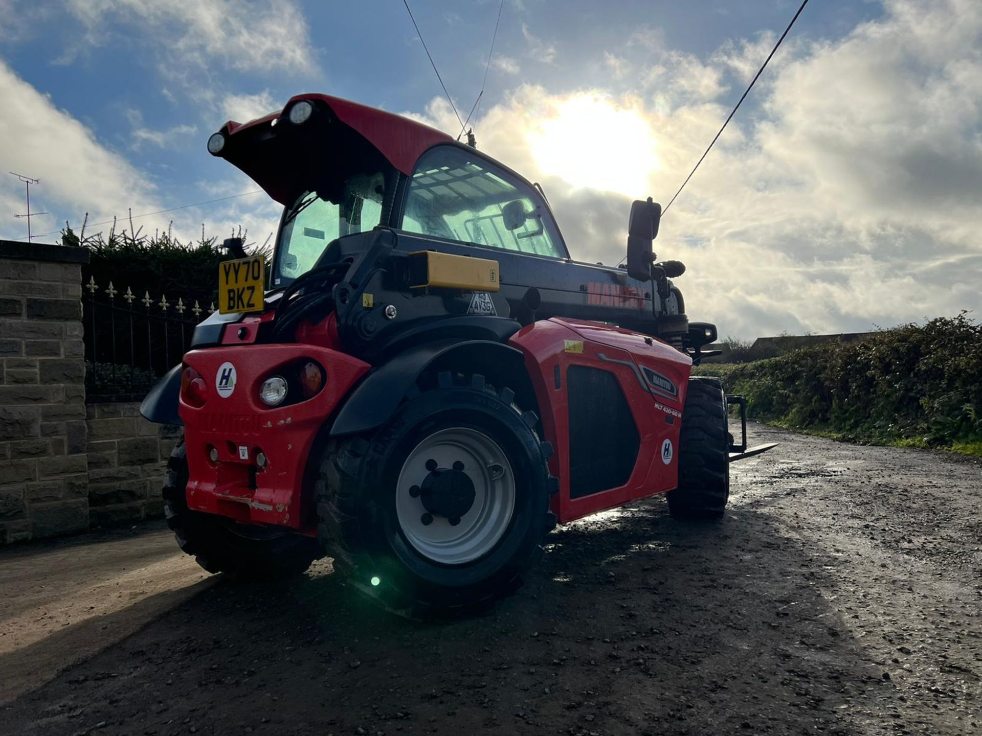 2020/70 MANITOU MLT420-60H TELESCOPIC DIESEL TELEHANDLER, RUNS DRIVES AND LIFTS *PLUS VAT* - Image 8 of 23