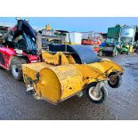 EASTERN RS220 SWEEPER BUCKET, HYDRAULIC DRIVEN, SUITABLE FOR PALLET FORKS, GOOD BRUSHES *PLUS VAT*