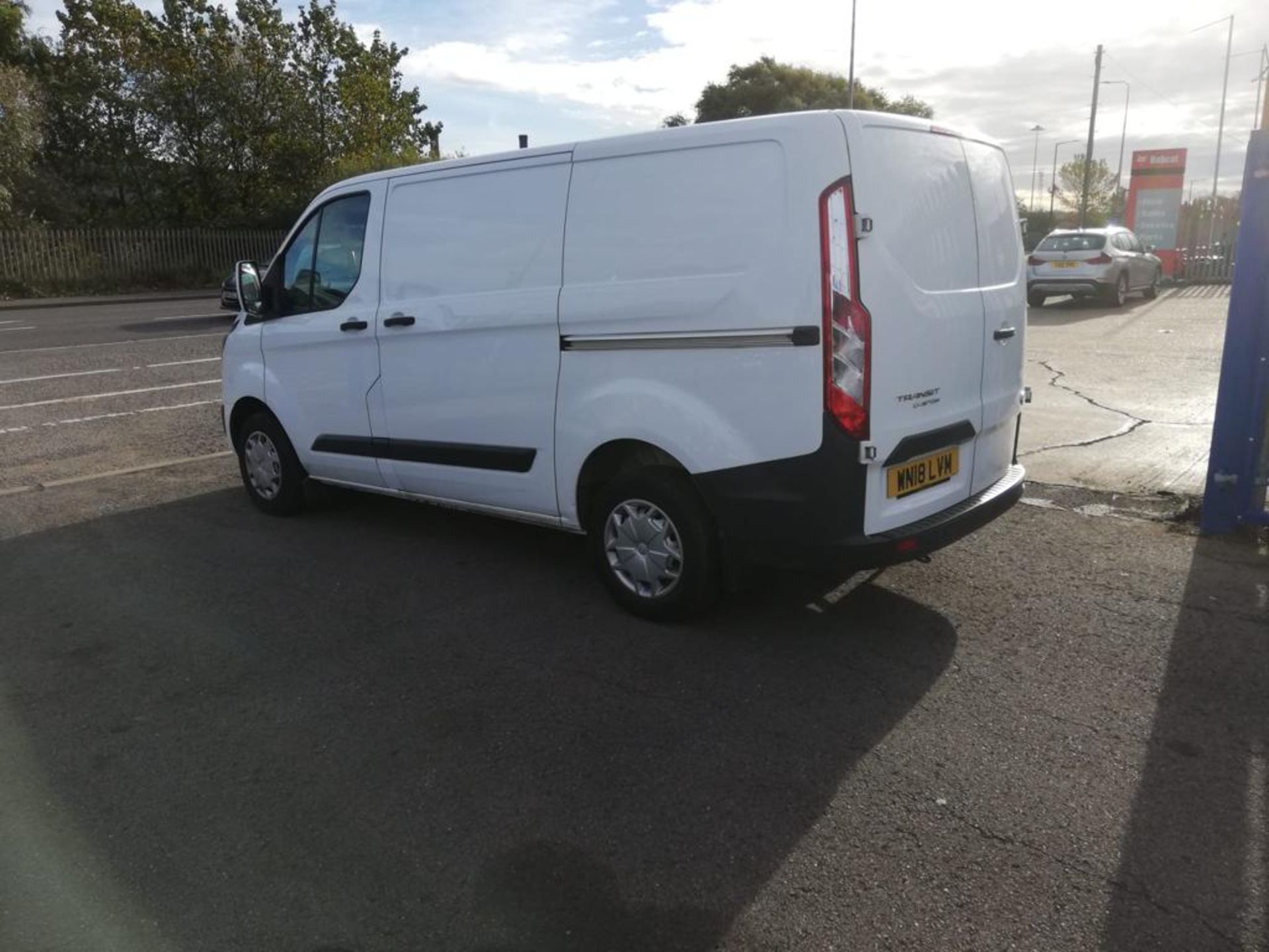 2018 FORD TRANSIT CUSTOM 290 WHITE PANEL VAN, 111K MILES, 2.0 DIESEL ENGINE *PLUS VAT* - Image 5 of 10