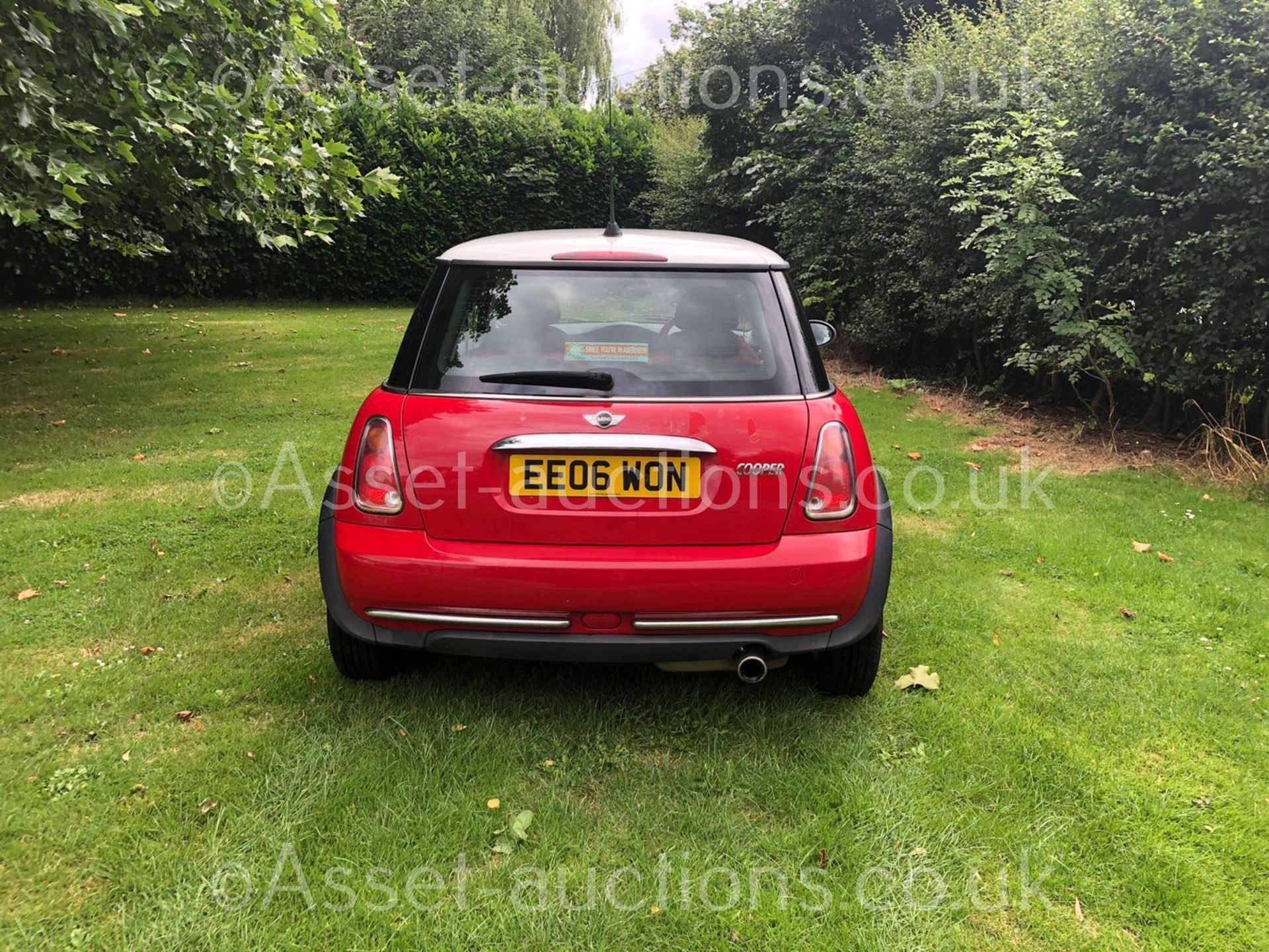 2006 MINI COOPER RED 3 DOOR HATCHBACK, 1.6 PETROL ENGINE, 113,523 MILES *NO VAT* - Image 6 of 12