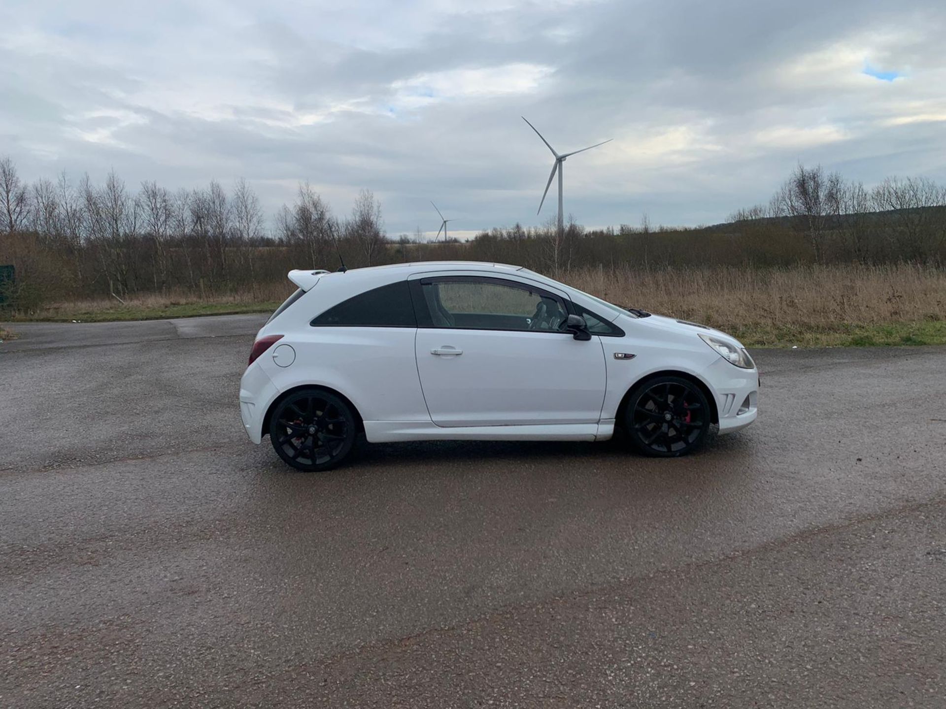 2008/58 VAUXHALL CORSA VXR ARCTIC EDITION WHITE HATCHBACK, 1.6 PETROL, 88K MILES *NO VAT* - Image 7 of 13