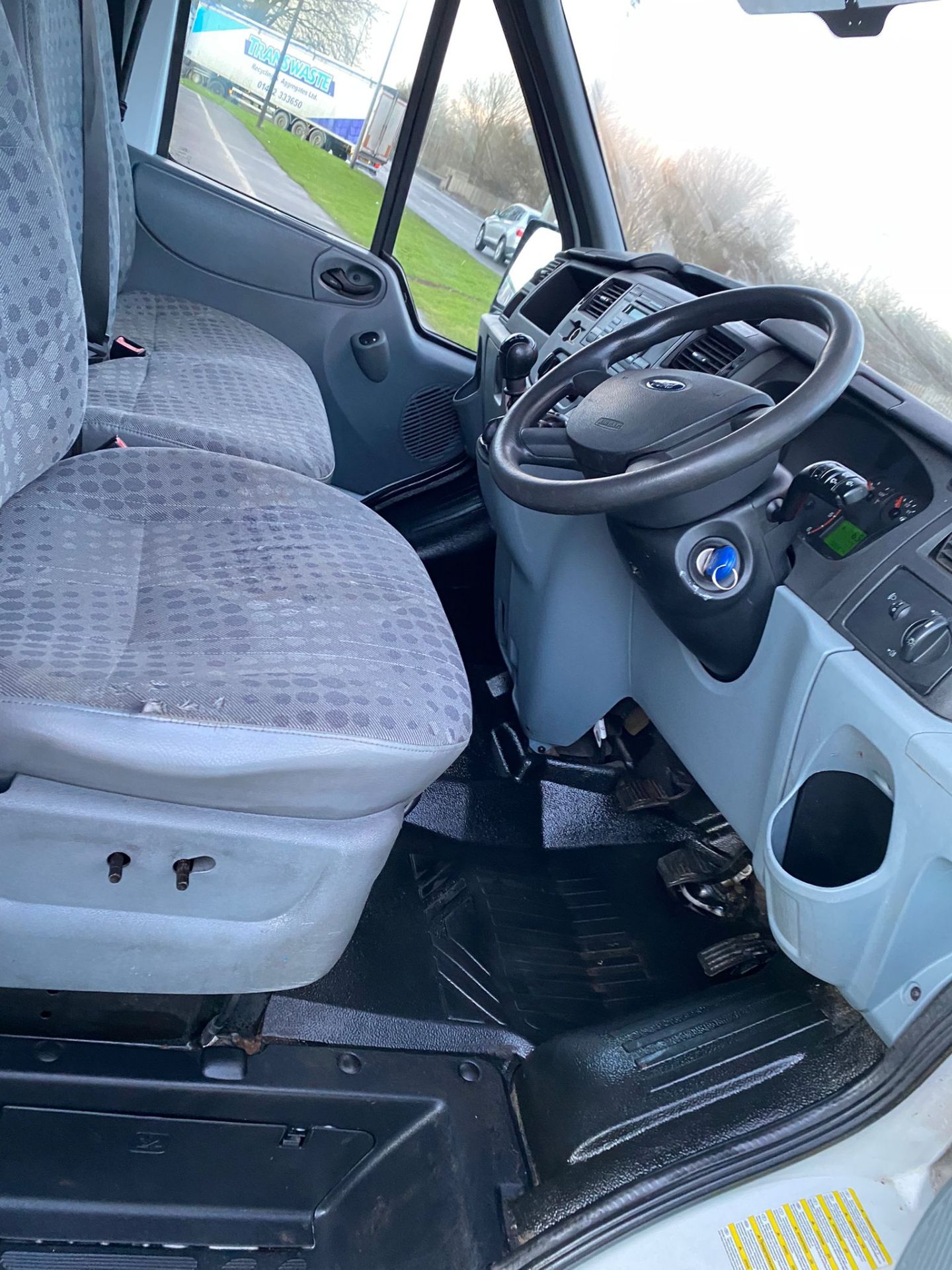 2011 FORD TRANSIT 100 T350L RWD WHITE PANEL VAN, 86K MILES, 2.4 DIESEL, WORKSHOP TYRE VEHICLE - Image 11 of 12