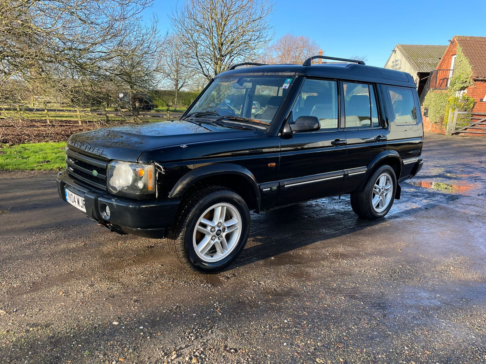 2004 LAND ROVER DISCOVERY LANDMARK TD5 BLACK ESTATE, NON RUNNER, NO RESERVE *PLUS VAT* - Image 3 of 13