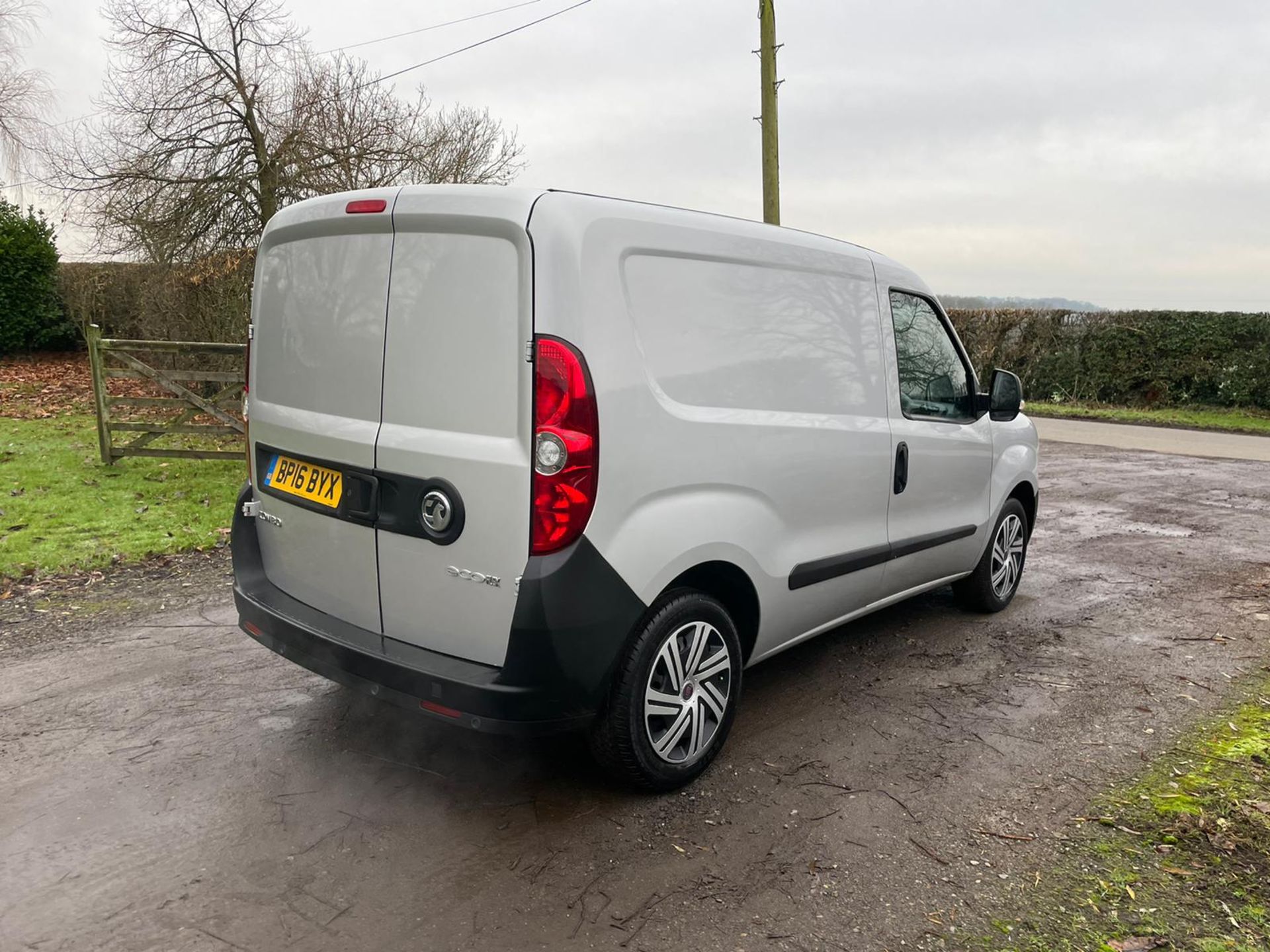 2016 VAUXHALL COMBO 2000 L1H1 CDTI SS E-FLEX SILVER PANEL VAN, 105,312 MILES *PLUS VAT* - Image 7 of 12