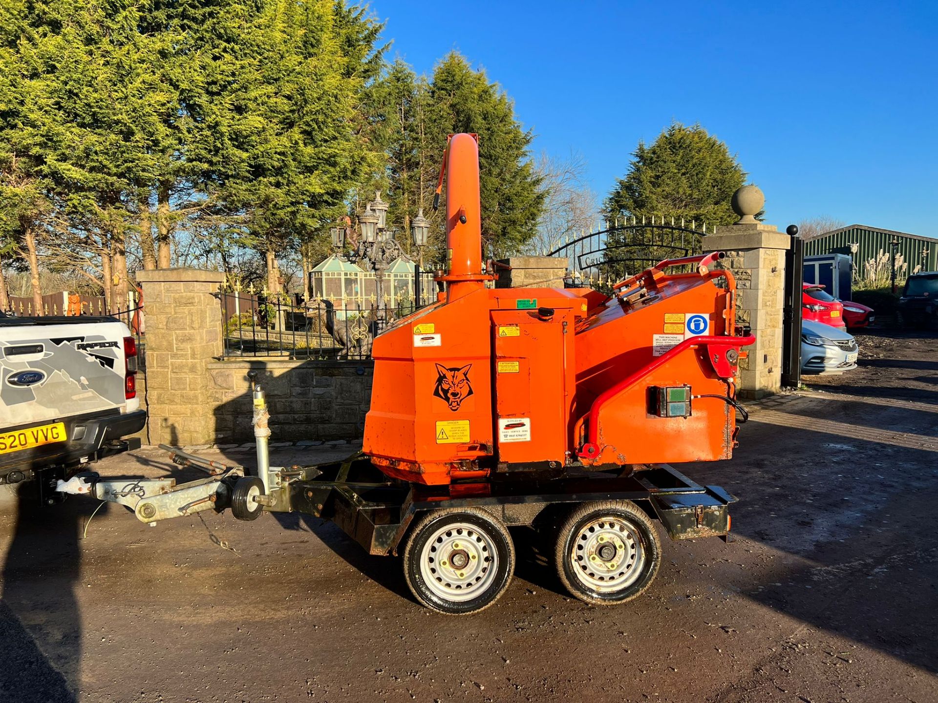 2010 TIMBERWOLF 250DH TURBO TURNTABLE TWIN AXLE WOOD CHIPPER, SHOWING A LOW 1462 HOURS *PLUS VAT* - Image 3 of 16