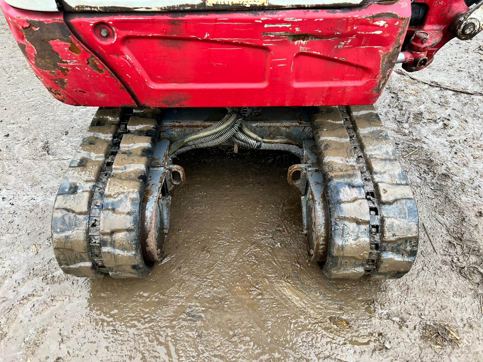 2015 TAKEUCHI TB215R 1.5 TON MINI DIGGER, RUNS DRIVES AND WORKS, 2 BUCKETS *PLUS VAT* - Image 21 of 22