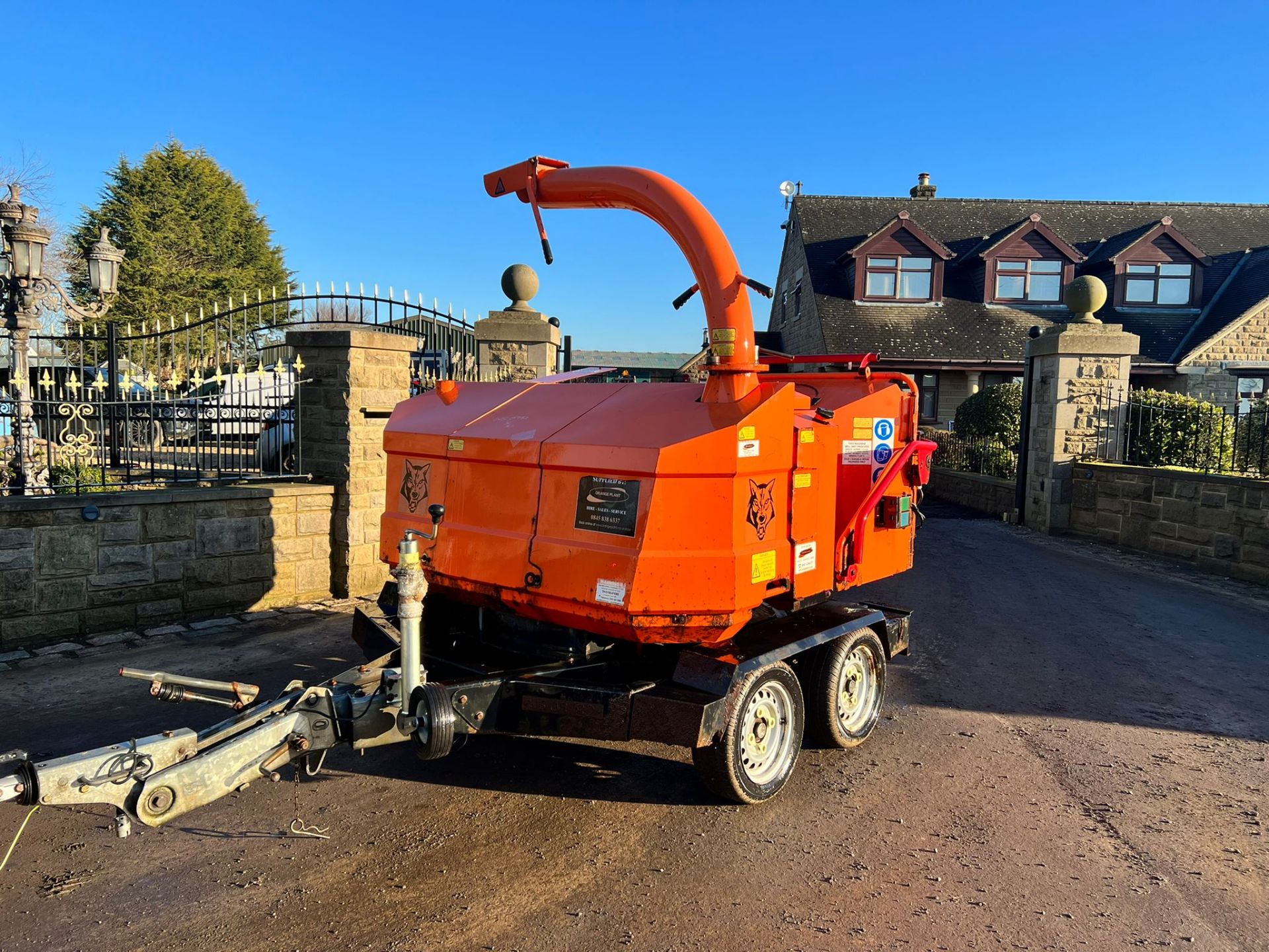 2010 TIMBERWOLF 250DH TURBO TURNTABLE TWIN AXLE WOOD CHIPPER, SHOWING A LOW 1462 HOURS *PLUS VAT* - Image 2 of 16