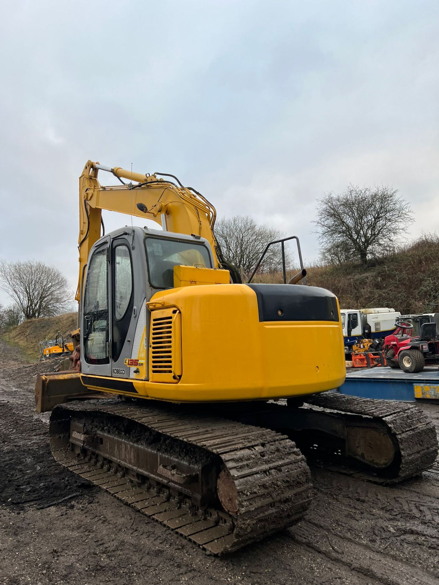 NEW HOLLAND E125SRLC 13 TON TRACKS EXCAVATOR WITH FRONT BLADE, HYDRAULIC QUICK HITCH *PLUS VAT* - Image 4 of 5