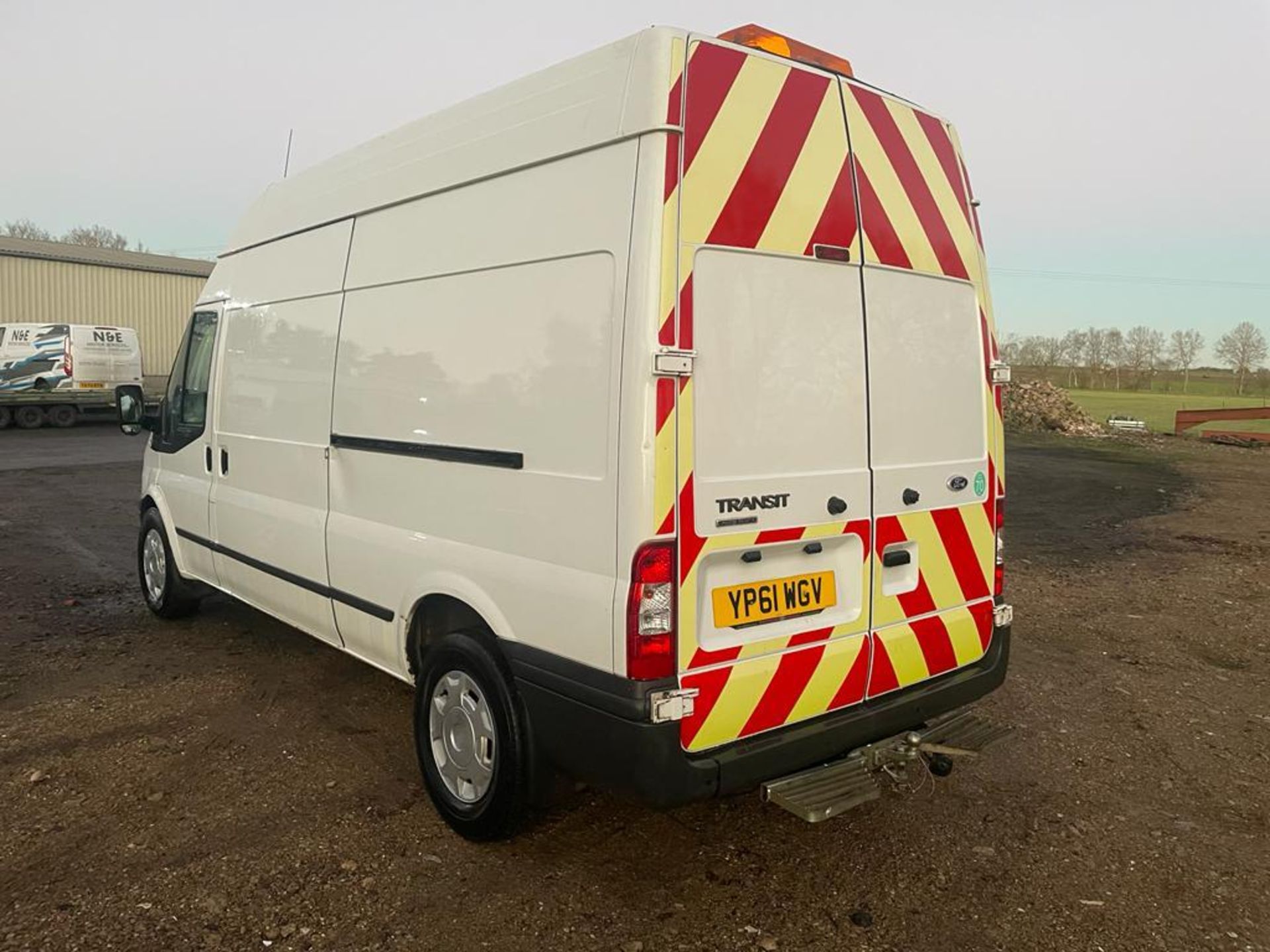 2011/61 FORD TRANSIT 125 T350 TREND FWD LWB HIGH TOP PANEL VAN, 92K MILES, REAR HIAB CRANE FITTED - Image 5 of 12