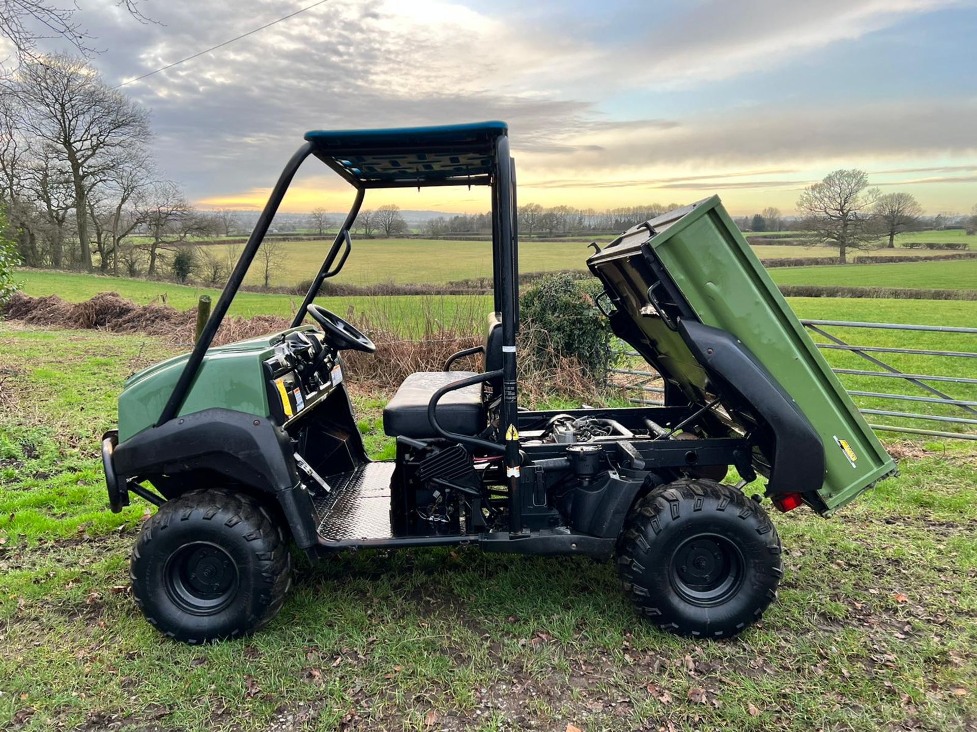 2014/64 KAWASAKI MULE 4010 4WD BUGGI, RUNS AND DRIVES, SHOWING A LOW 2978 HOURS *PLUS VAT* - Image 5 of 14