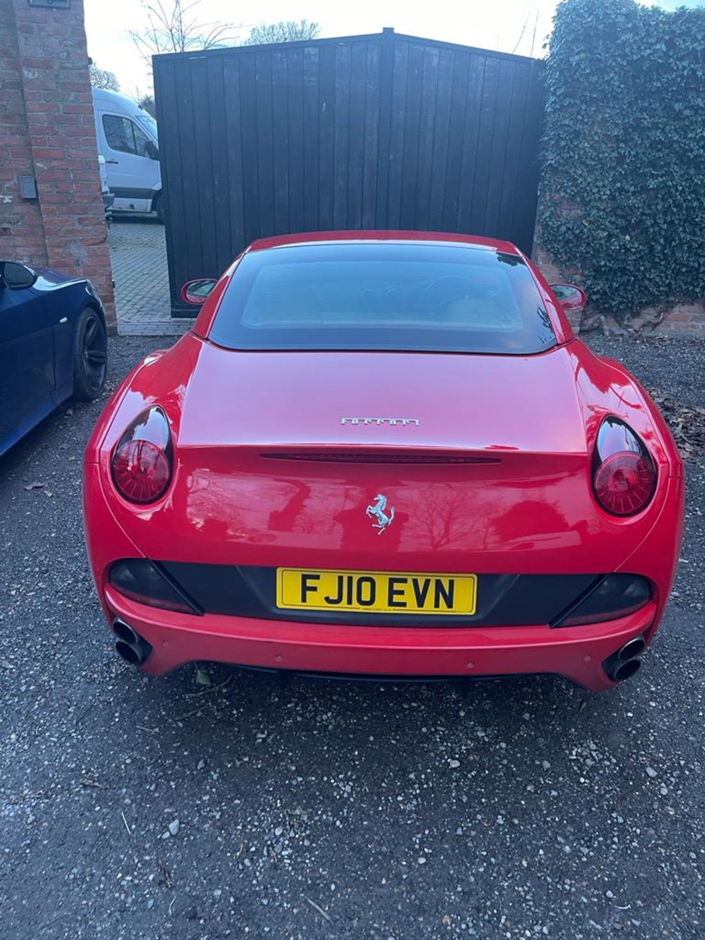 2010 FERRARI CALIFORNIA 2 PLUS RED CONVERTIBLE, 29K MILES, SEMI AUTO, *ONLY 10% BUYERS PREMIUM* - Image 5 of 23