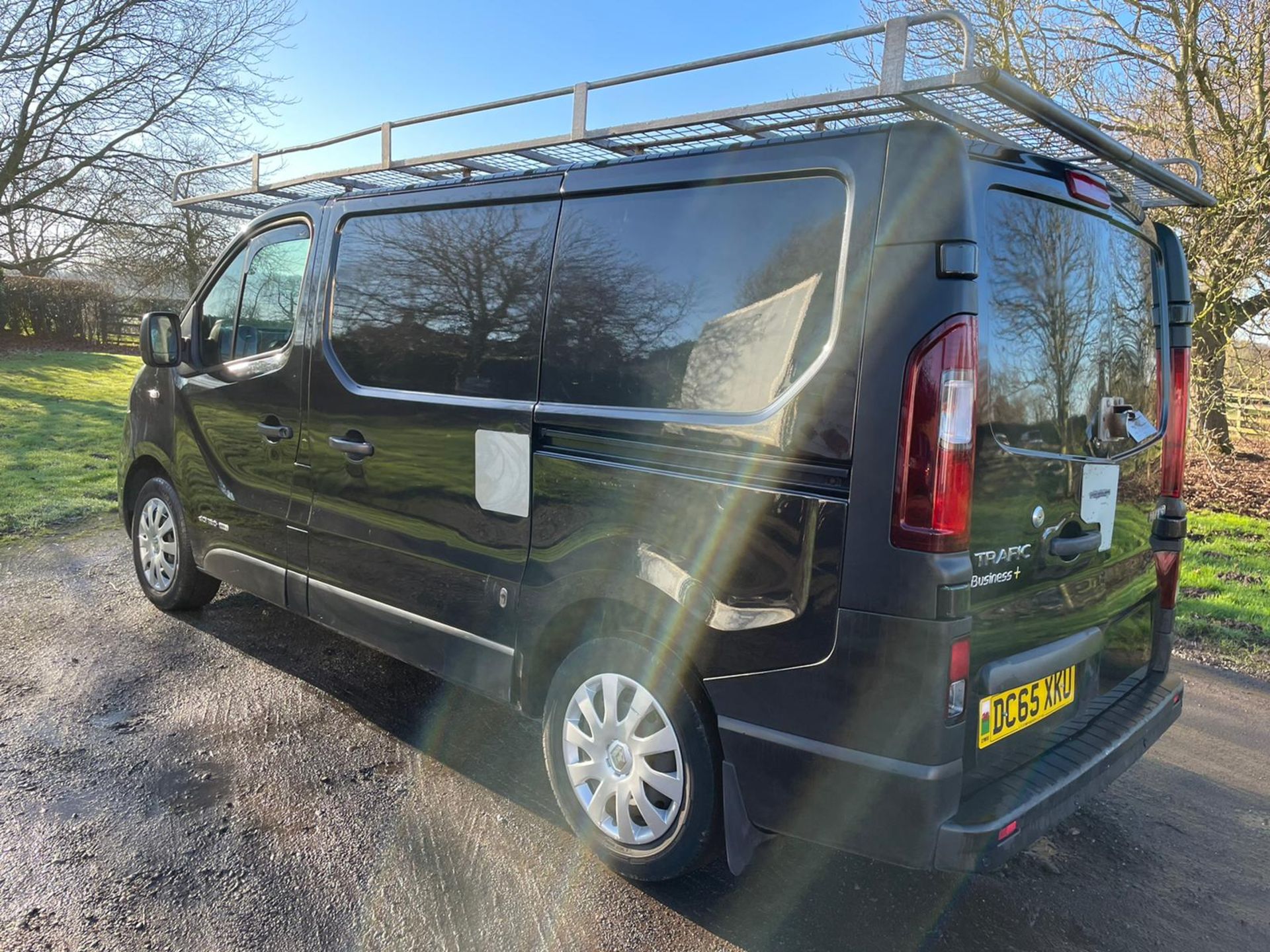 2015 RENAULT TRAFIC SL27 BUSINESS ENERGYDCI BLACK PANEL VAN, 114,679 MILES *NO VAT* - Image 5 of 13