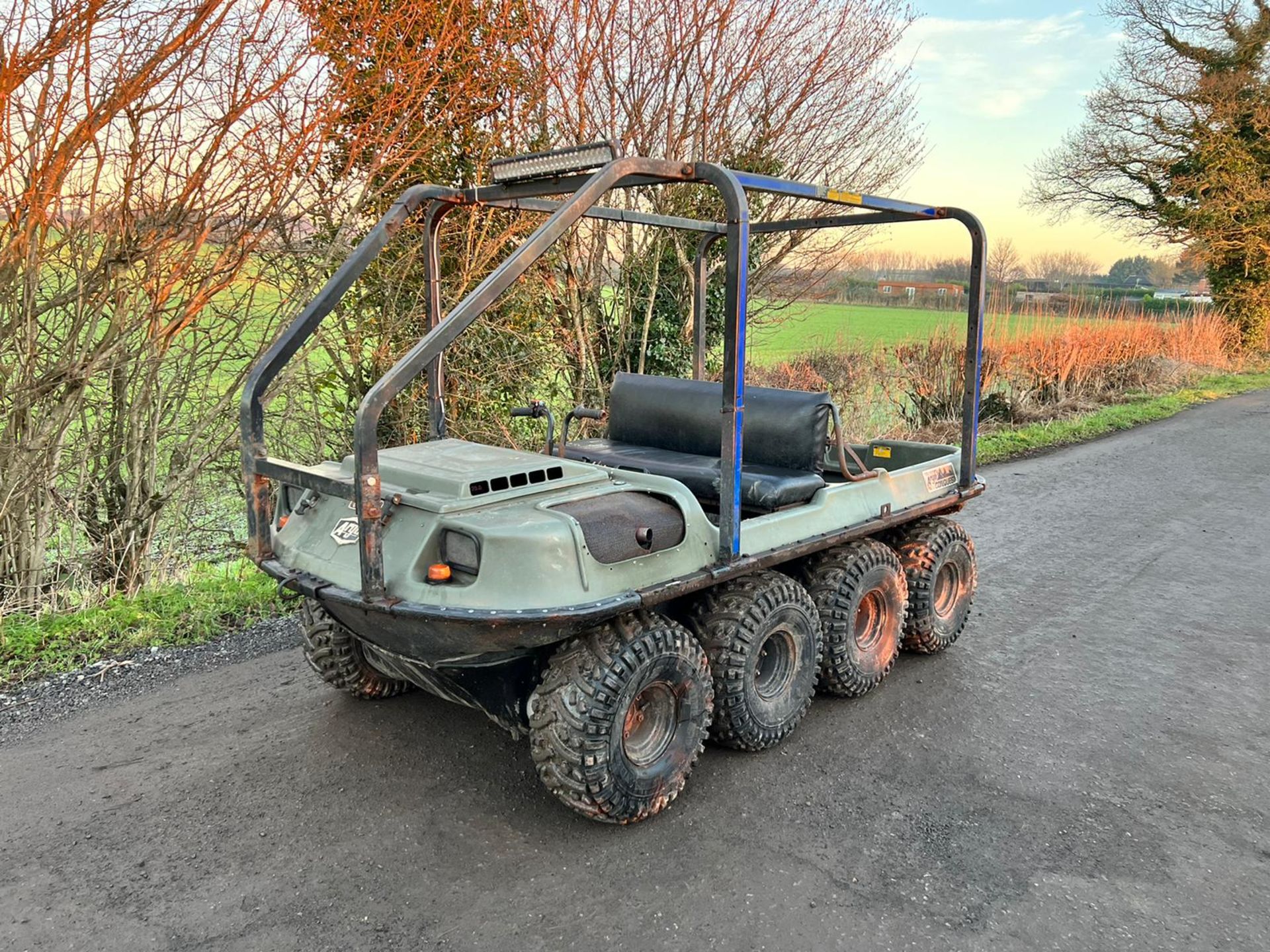 ARGOCAT CONQUEST 8x8 OFF ROAD UTILITY VEHICLE, RUNS AND DRIVES, SHOWING A LOW 1038 HOURS - Image 2 of 14