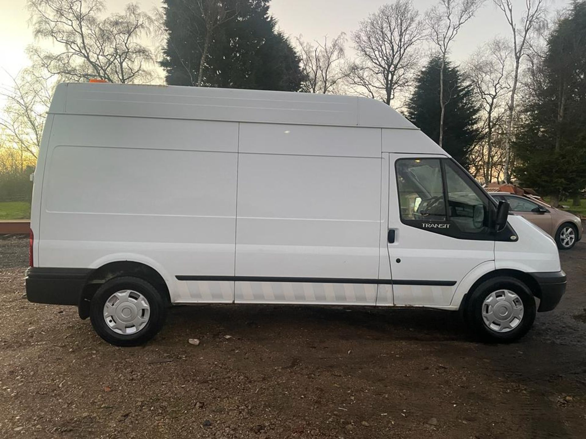 2011/61 FORD TRANSIT 125 T350 TREND FWD LWB HIGH TOP PANEL VAN, 92K MILES, REAR HIAB CRANE FITTED - Image 8 of 12